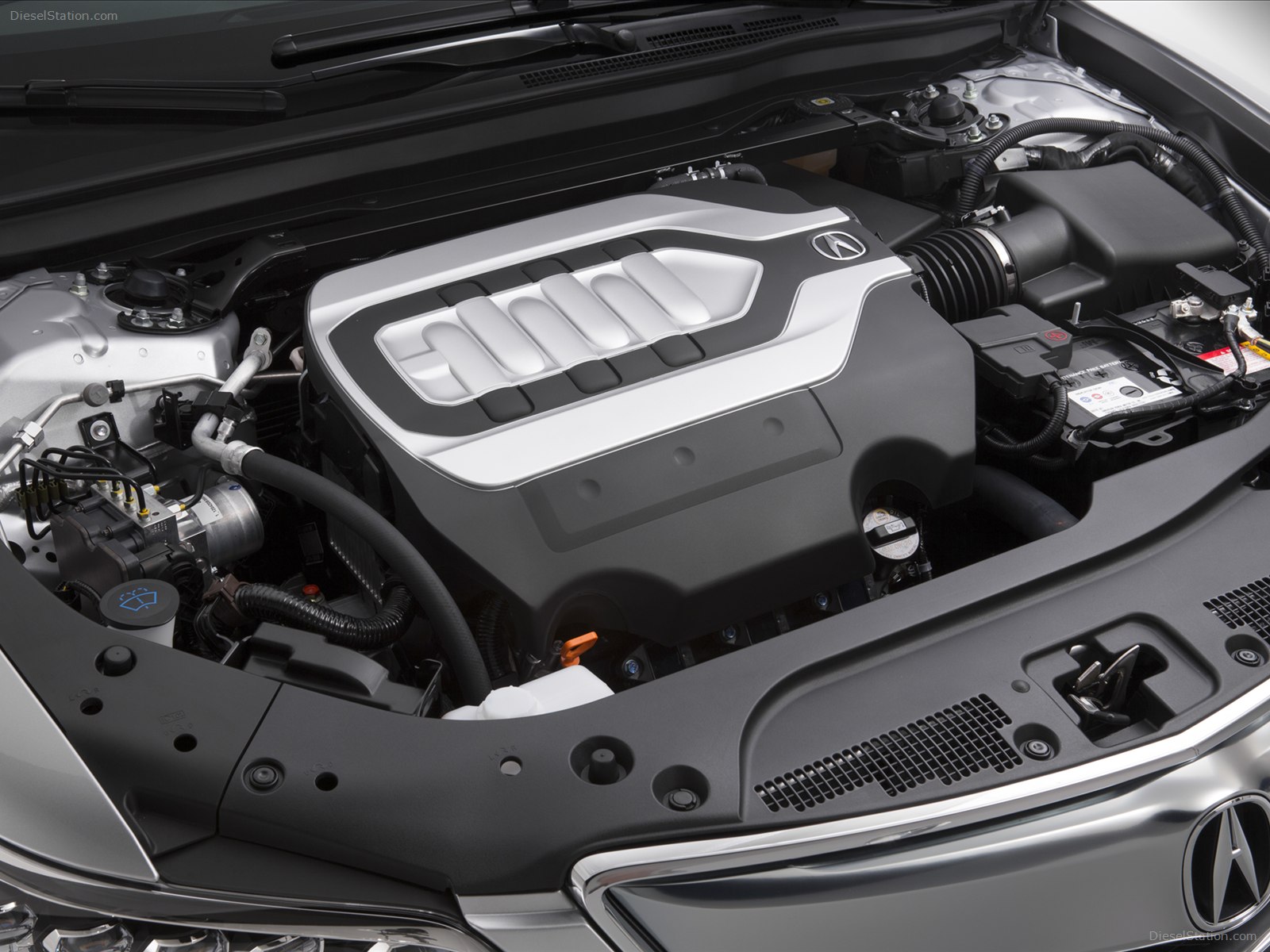 Acura RLX 2014