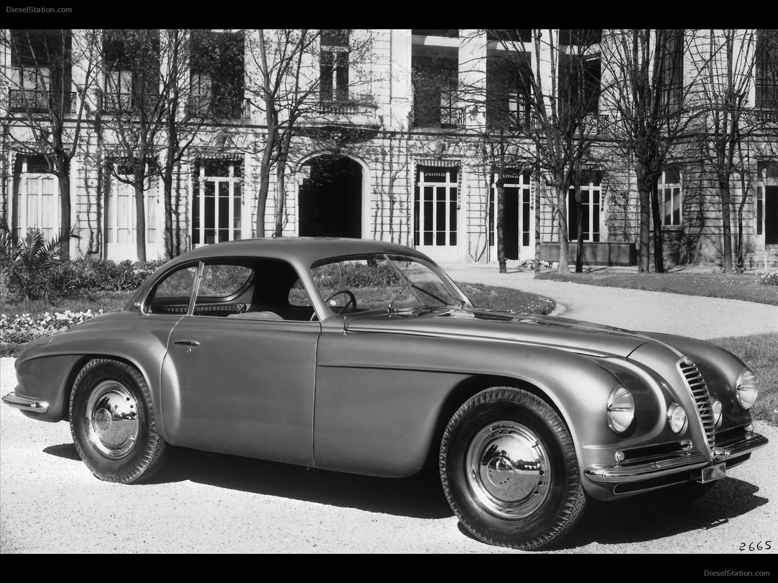 Alfa Romeo - Mille Miglia 2012 Revival Parade