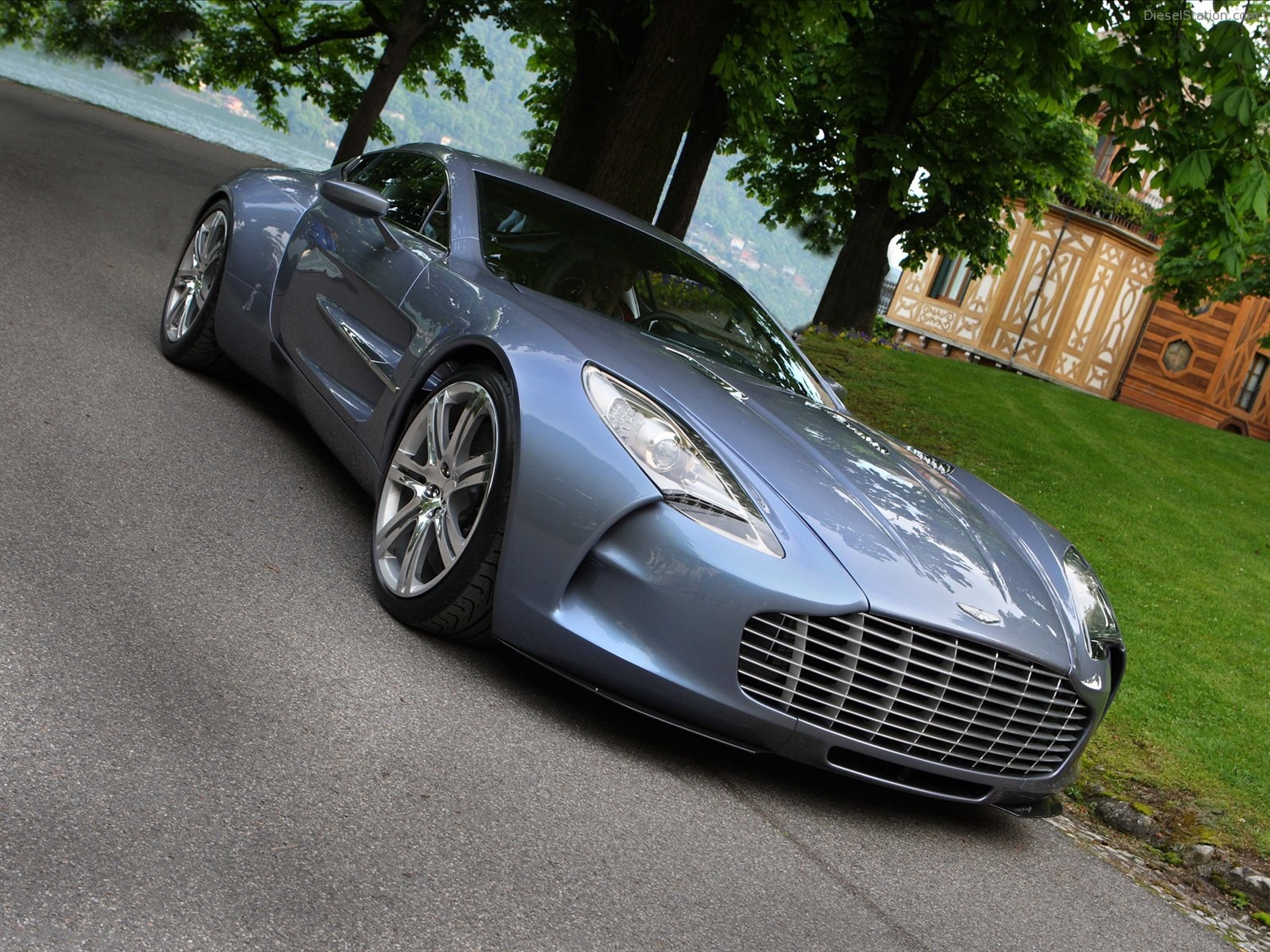 2010 Aston Martin One 77