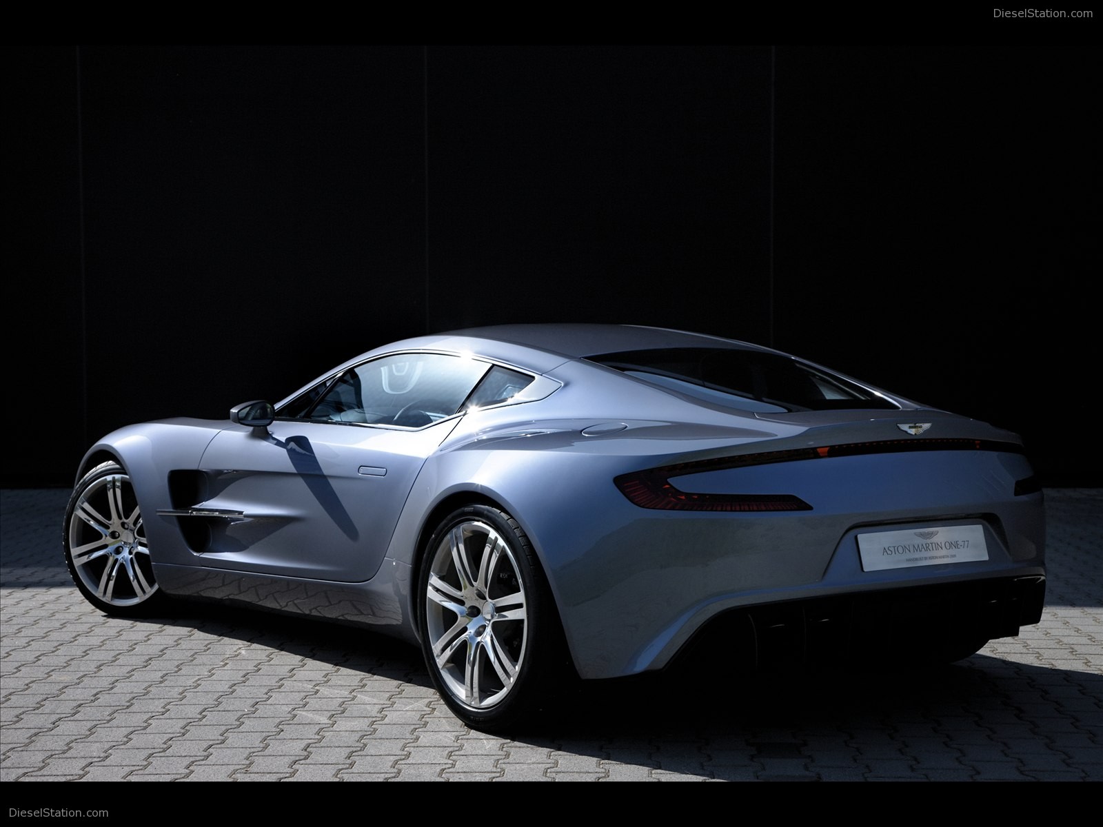 2010 Aston Martin One 77