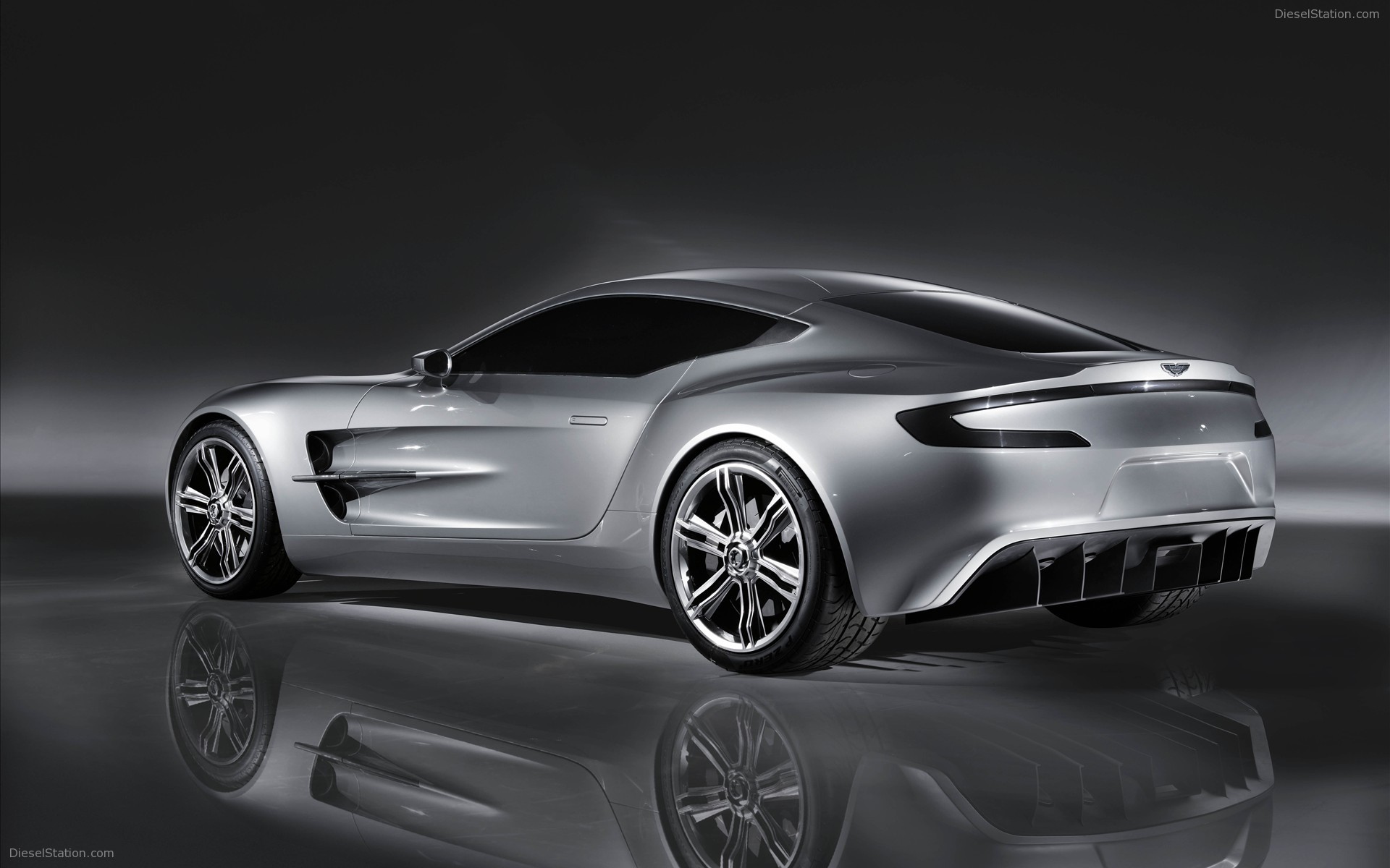 2010 Aston Martin One 77