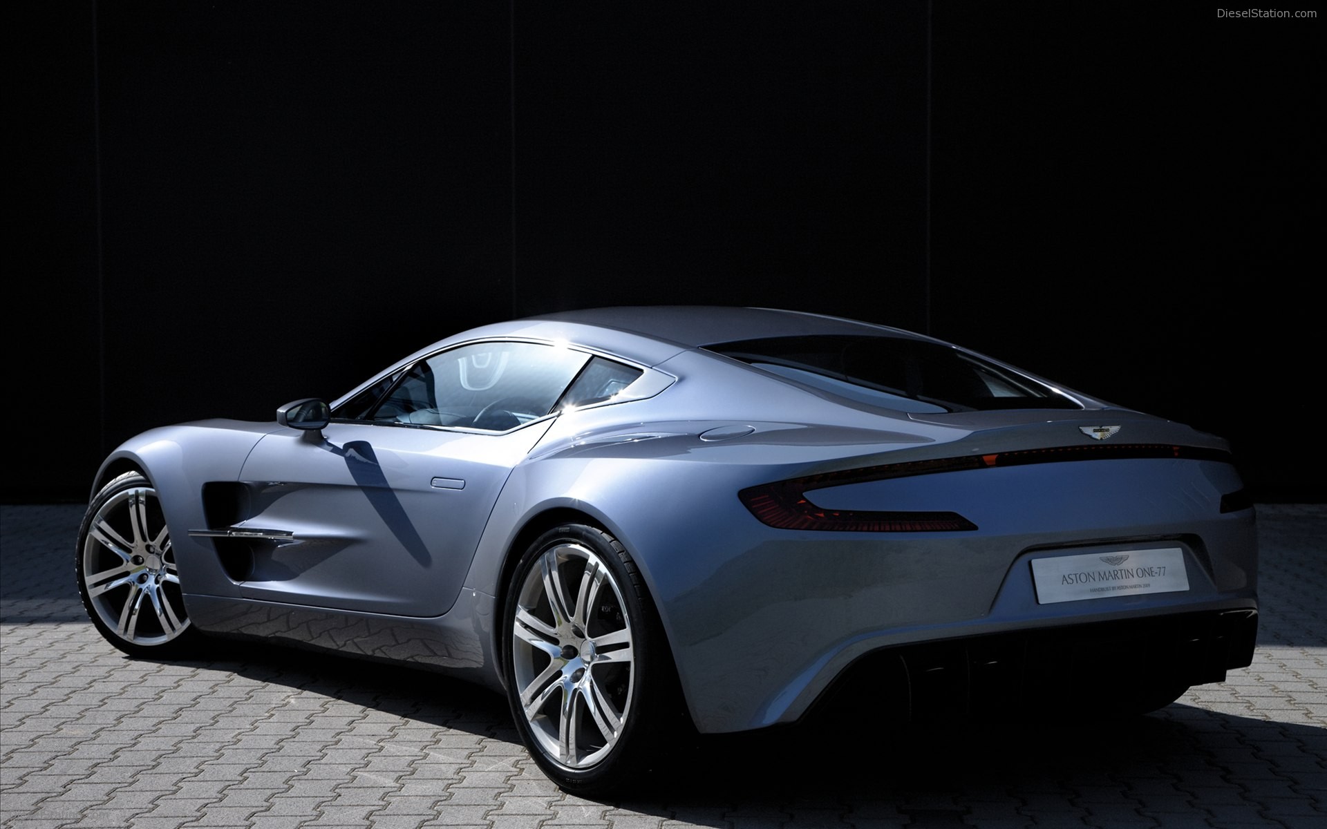 2010 Aston Martin One 77