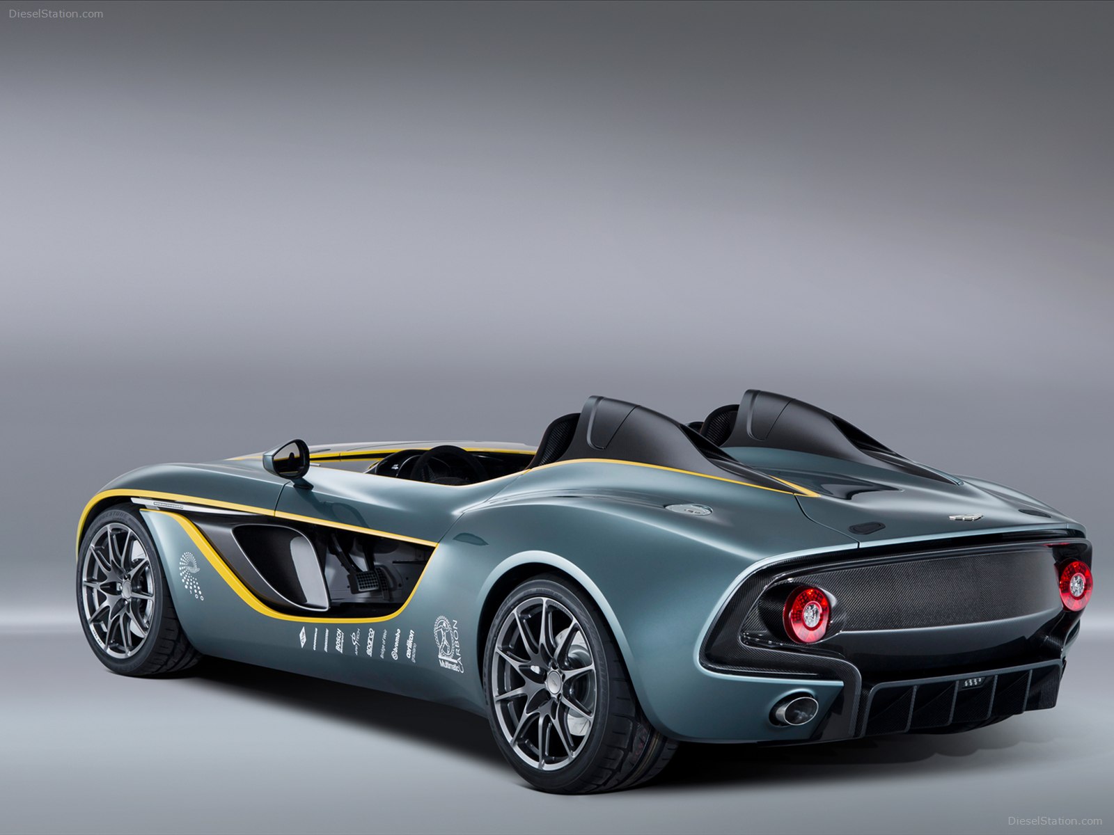 Aston Martin CC100 Speedster Concept 2013