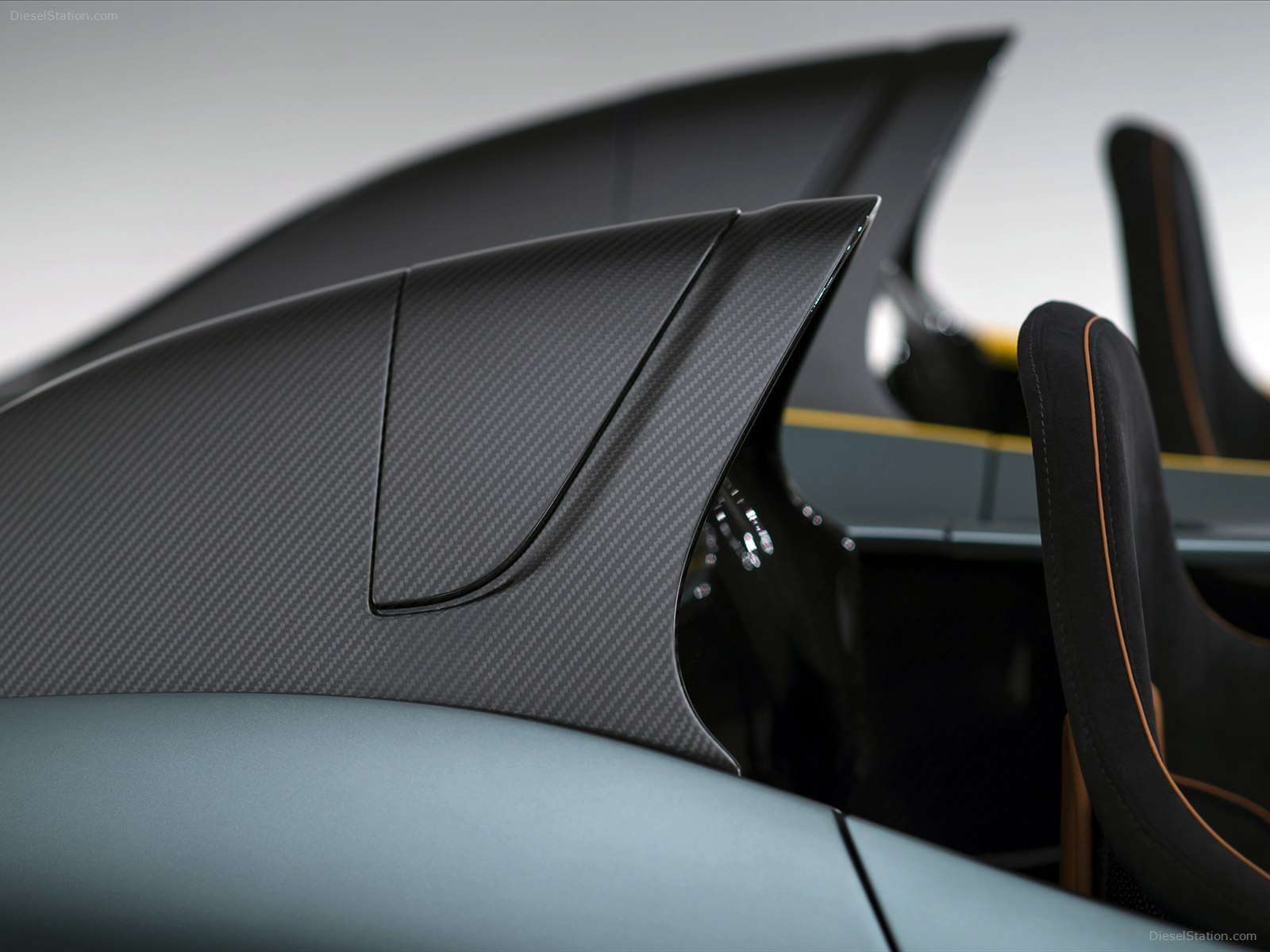 Aston Martin CC100 Speedster Concept 2013 Aston Martin CC100 Speedster Concept 2013