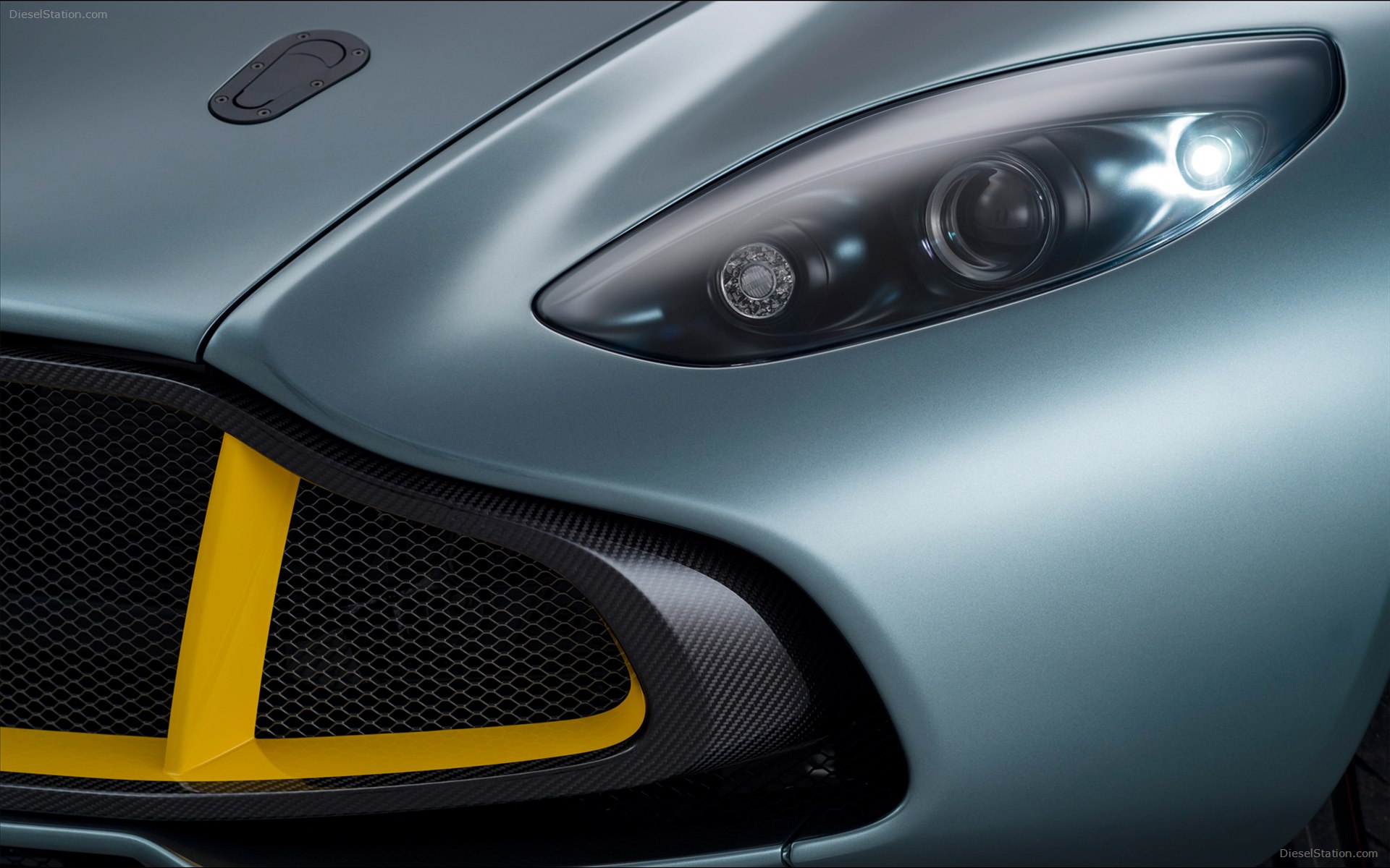 Aston Martin CC100 Speedster Concept 2013