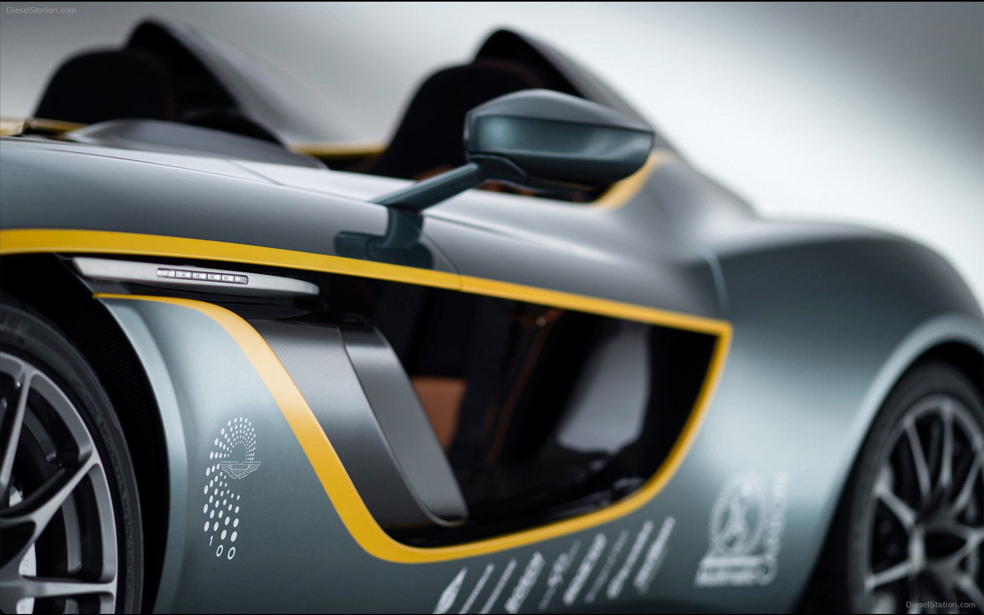 Aston Martin CC100 Speedster Concept 2013 Aston Martin CC100 Speedster Concept 2013
