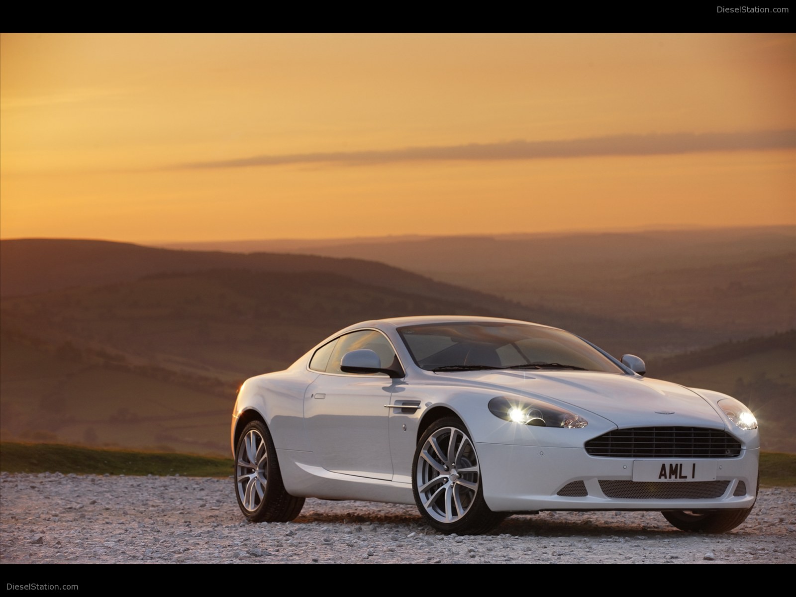 Aston Martin DB9 2011