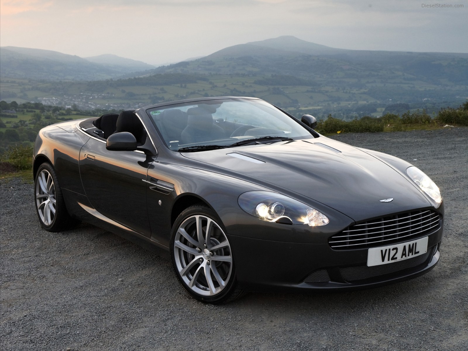 Aston Martin DB9 2011