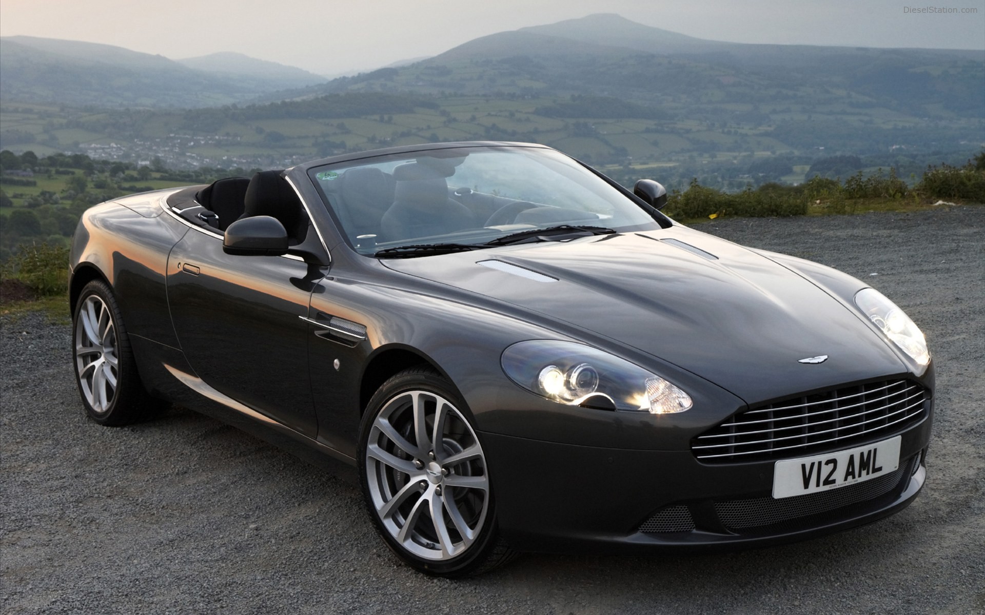 Aston Martin DB9 2011