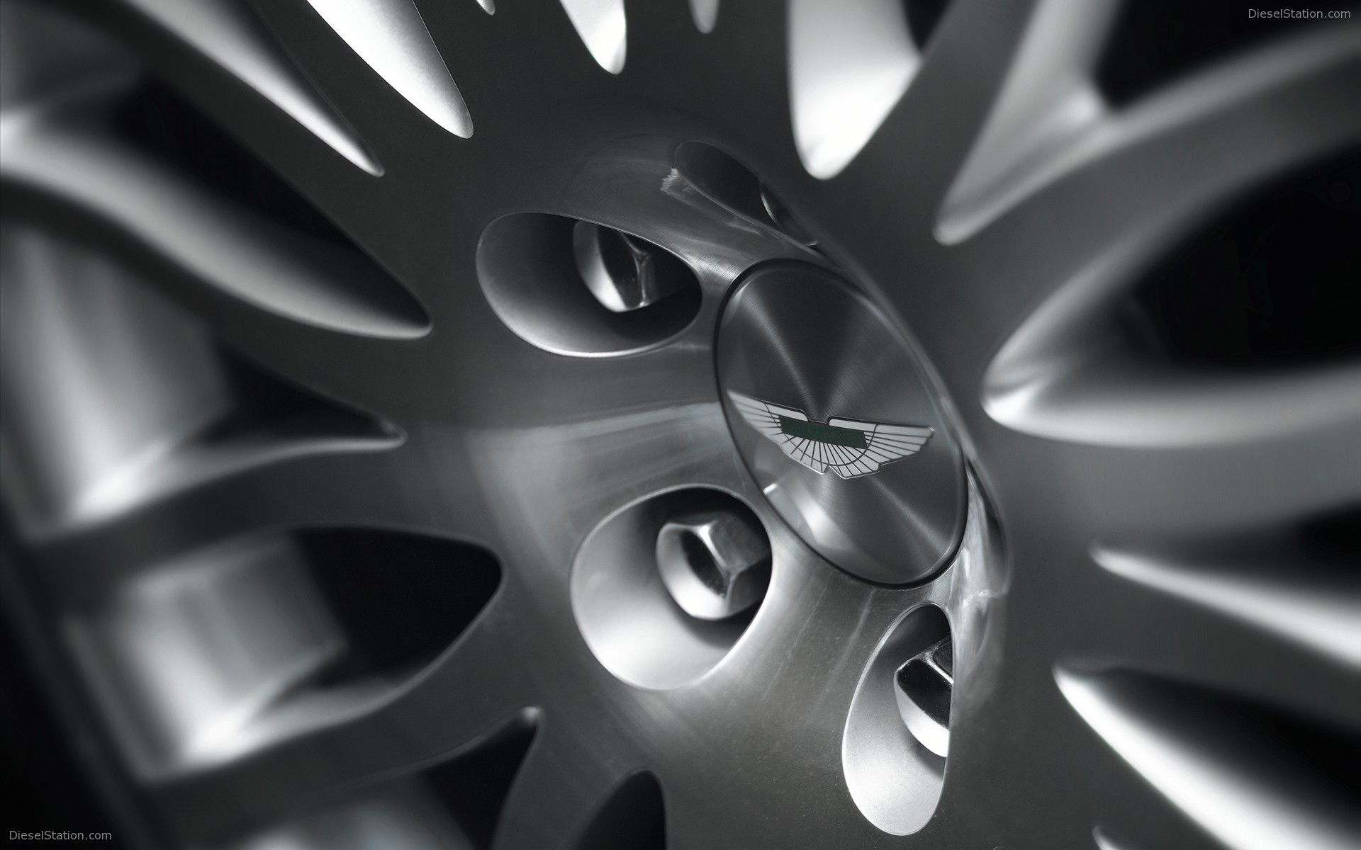 Aston Martin DB9 New Pics