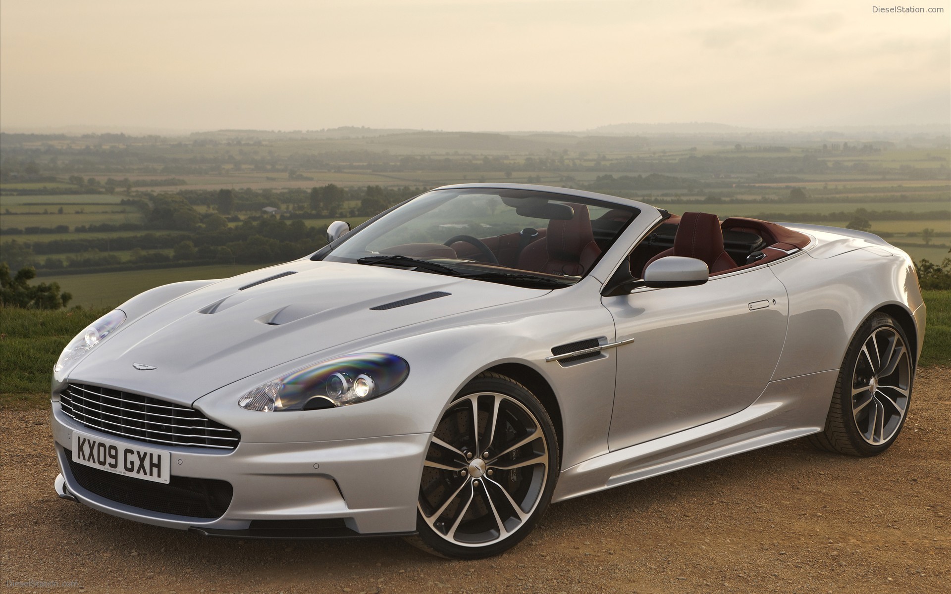 Aston Martin DBS Volante