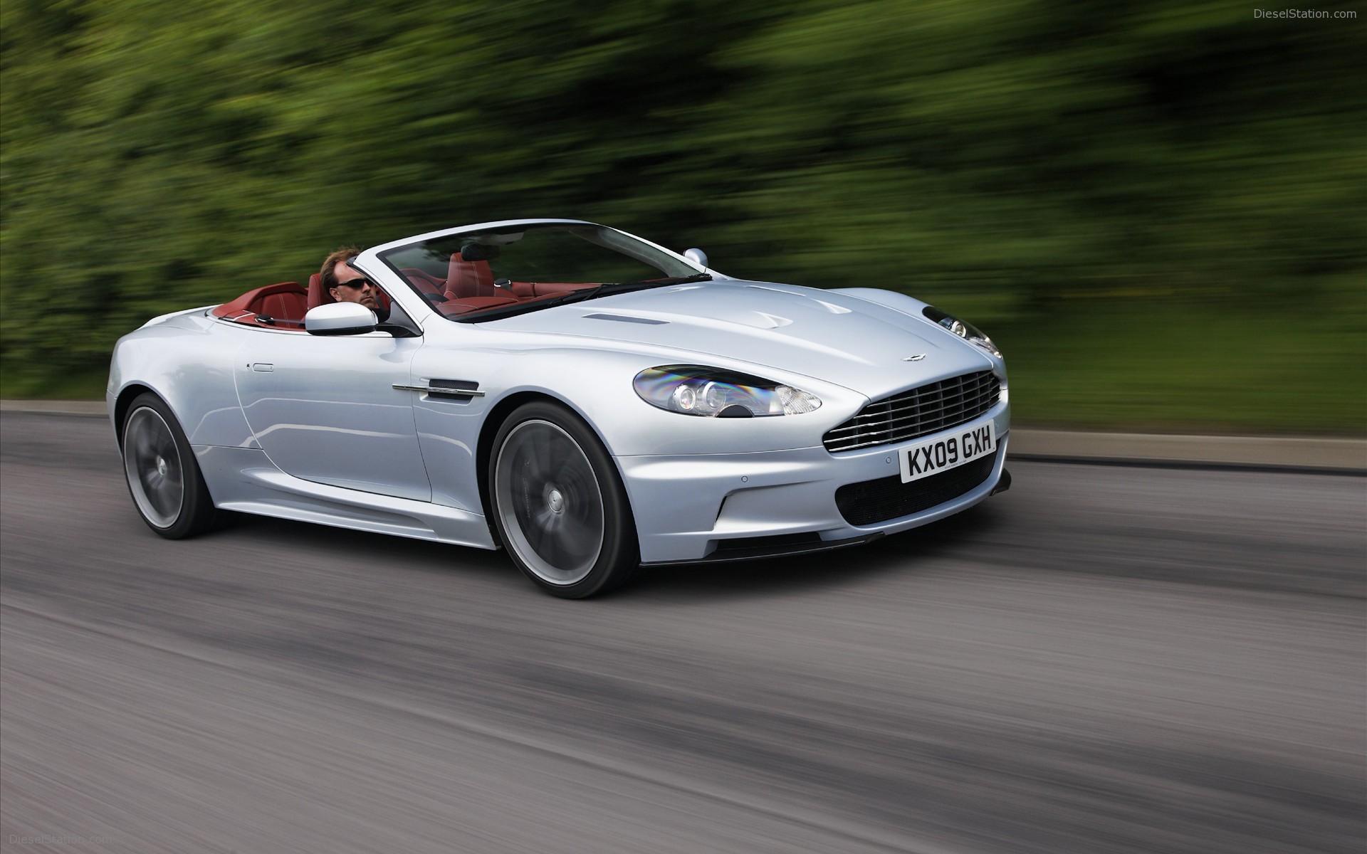 Aston Martin DBS Volante