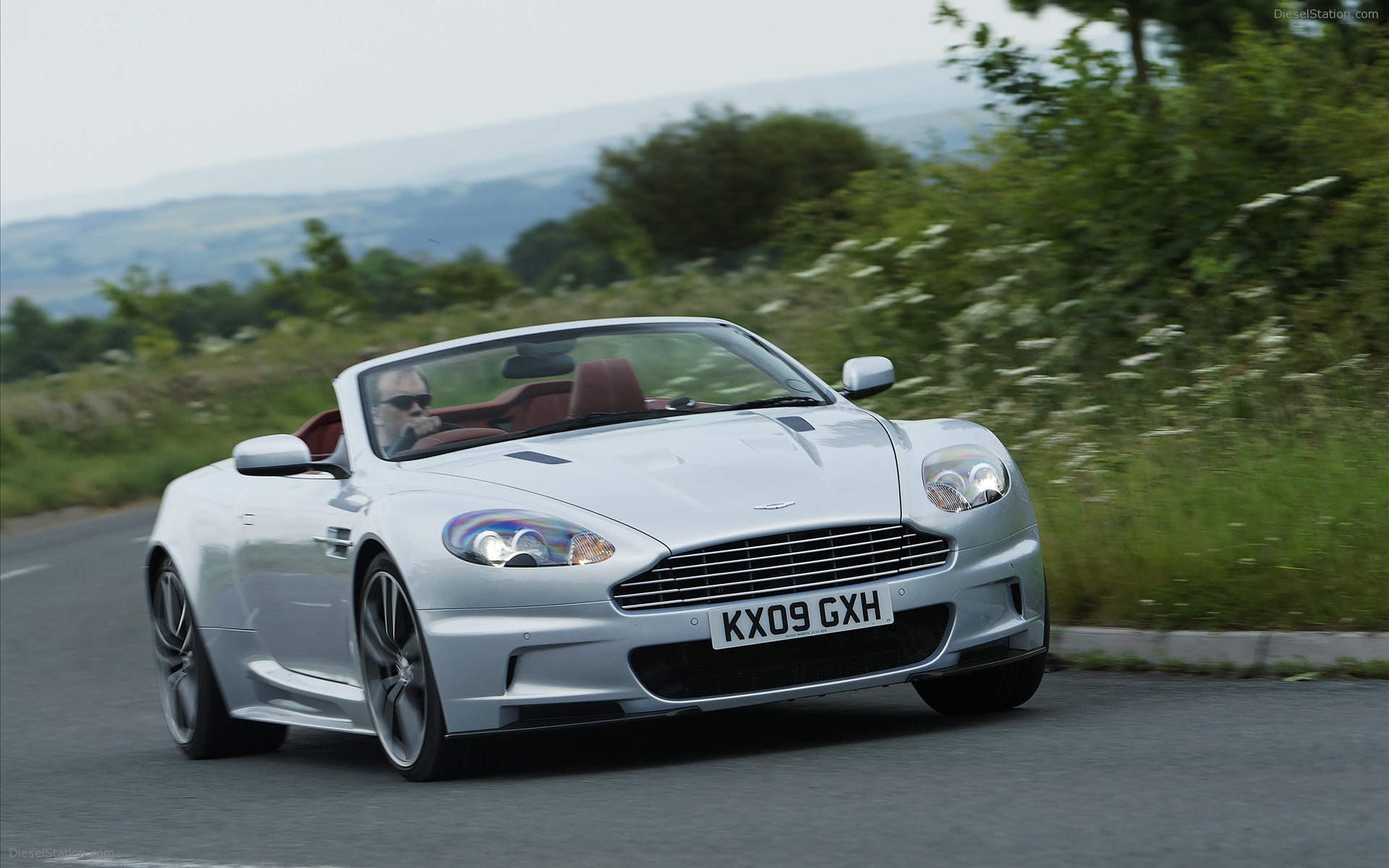 Aston Martin DBS Volante