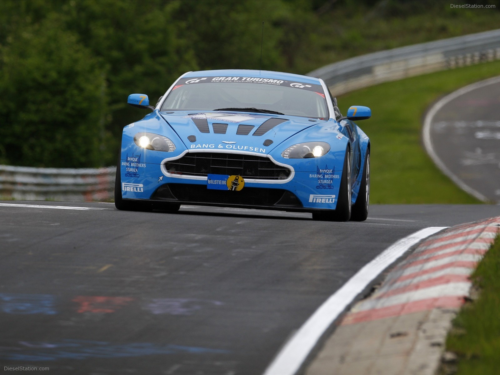ASTON MARTIN READY FOR NURBURGRING CHALLENGE ASTON MARTIN READY FOR NURBURGRING CHALLENGE