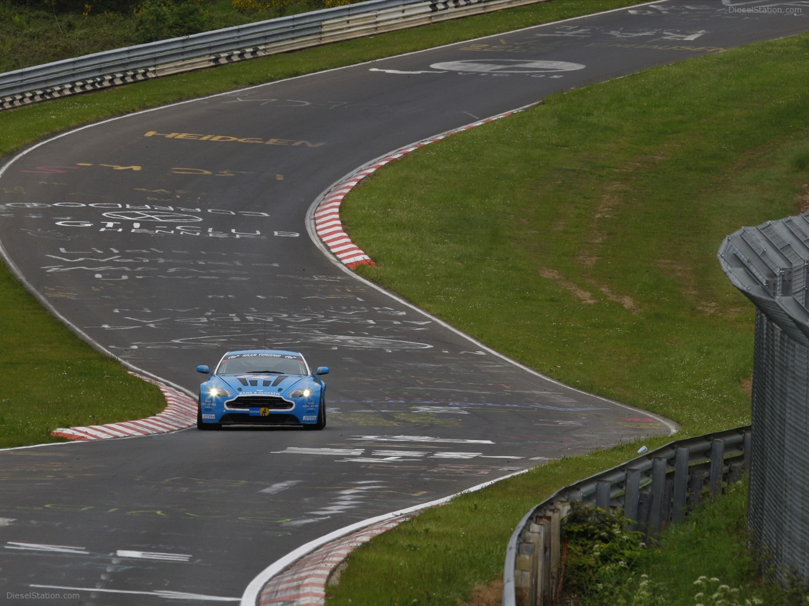 ASTON MARTIN READY FOR NURBURGRING CHALLENGE ASTON MARTIN READY FOR NURBURGRING CHALLENGE