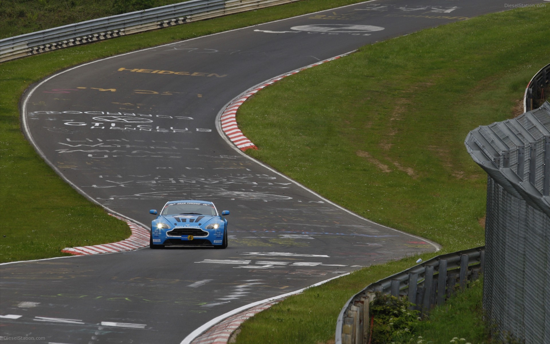 ASTON MARTIN READY FOR NURBURGRING CHALLENGE ASTON MARTIN READY FOR NURBURGRING CHALLENGE