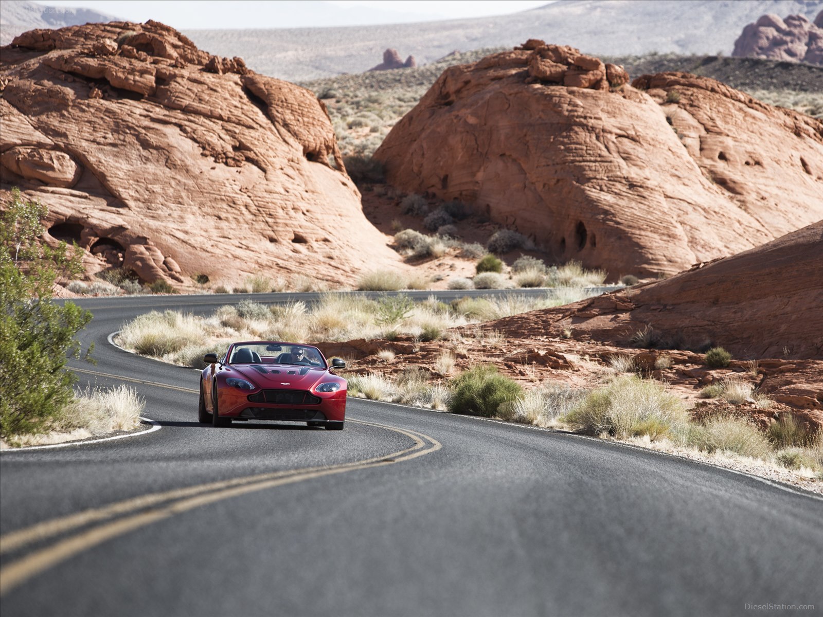 Aston Martin V12 Vantage S Roadster 2015