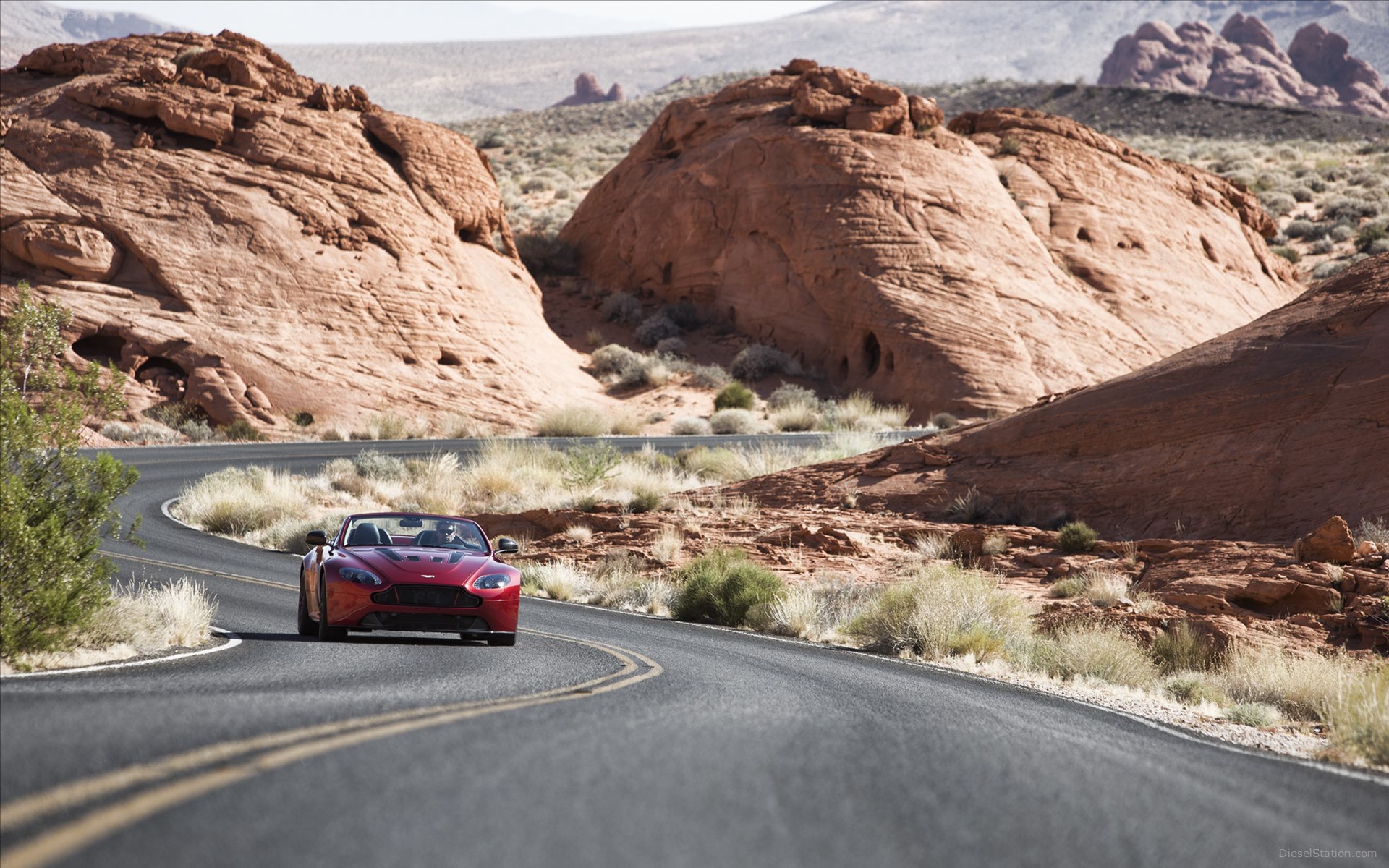 Aston Martin V12 Vantage S Roadster 2015
