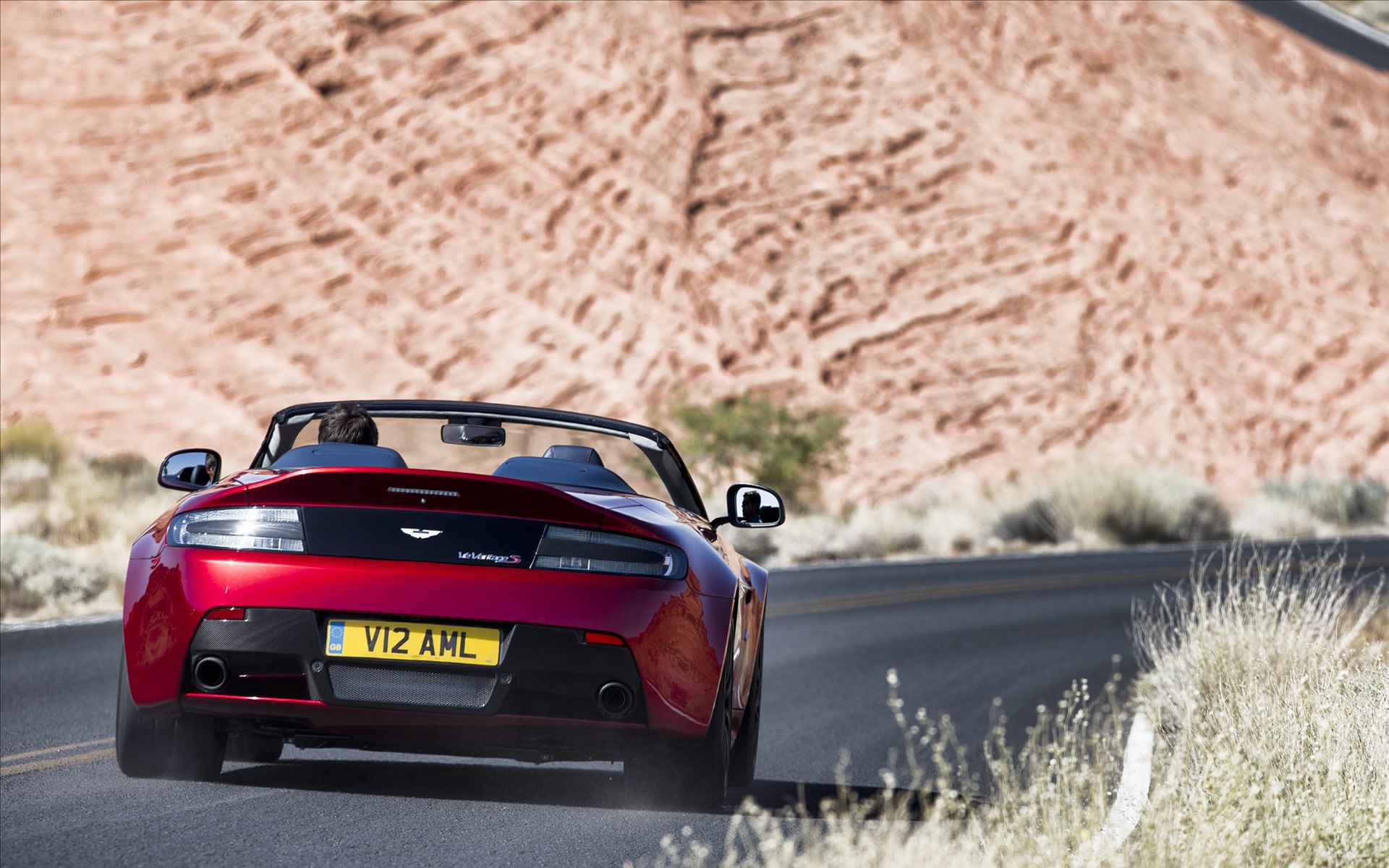 Aston Martin V12 Vantage S Roadster 2015