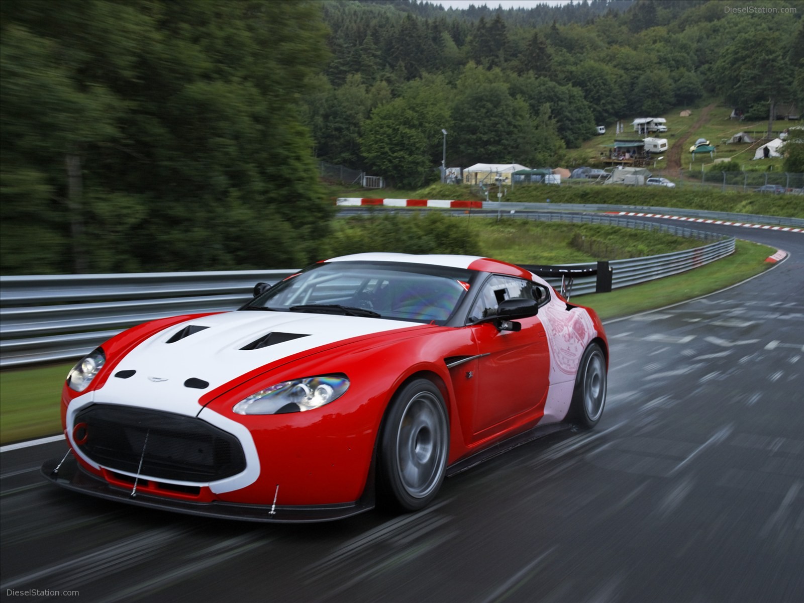 Aston Martin V12 Zagato 2011