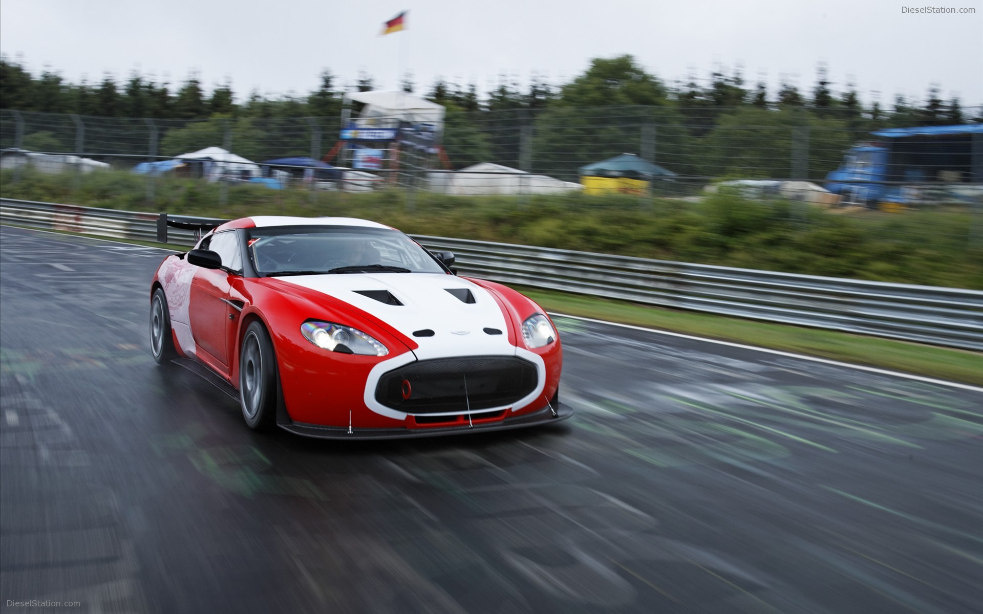 Aston Martin V12 Zagato 2011