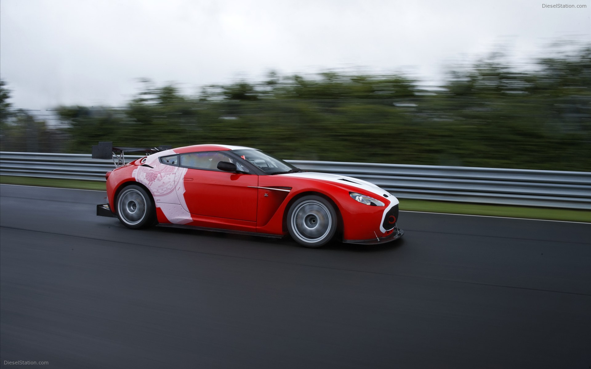 Aston Martin V12 Zagato 2011