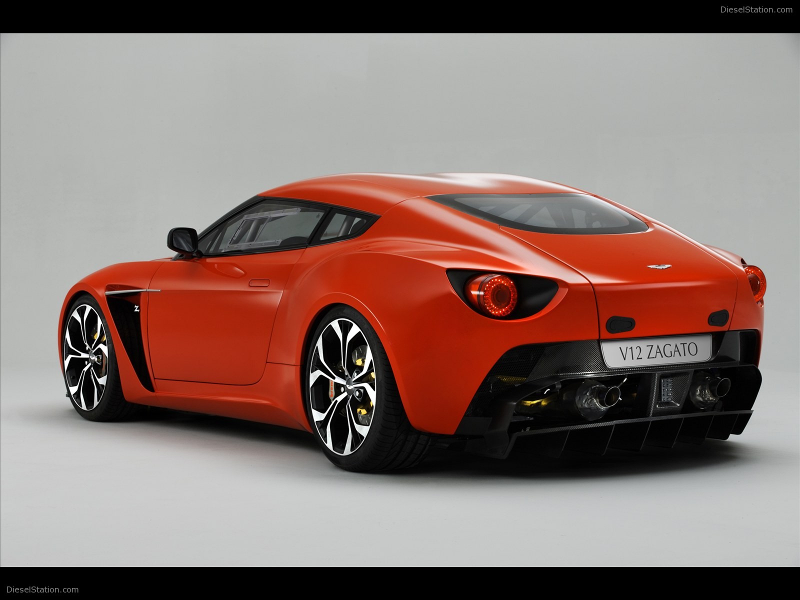 Aston Martin V12 Zagato Concept 2011