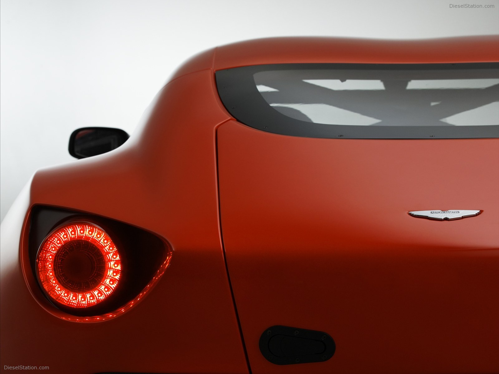 Aston Martin V12 Zagato Concept 2011