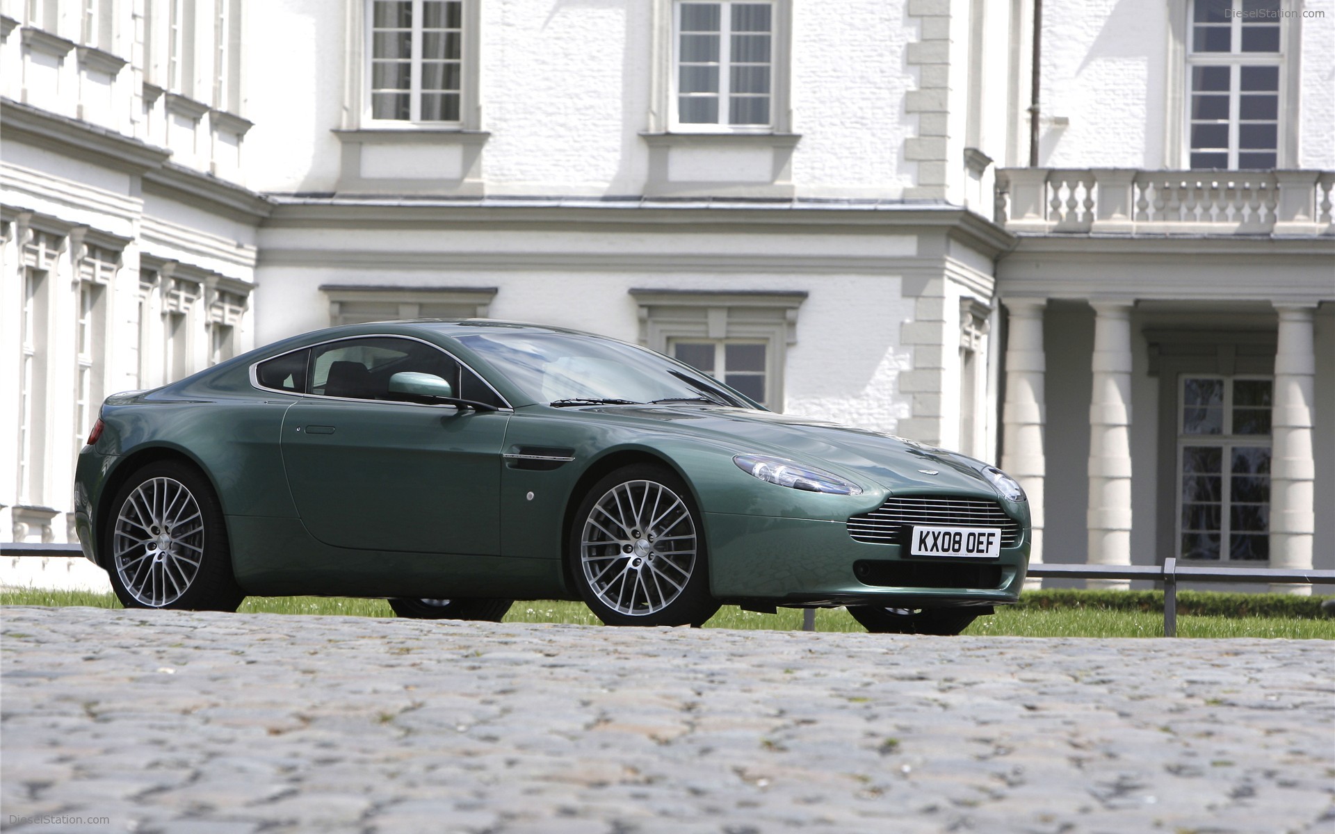 2009 Aston Martin V8 Vantage Coupe