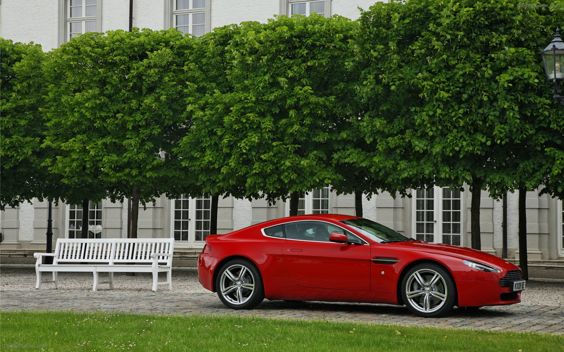 2009 Aston Martin V8 Vantage Coupe