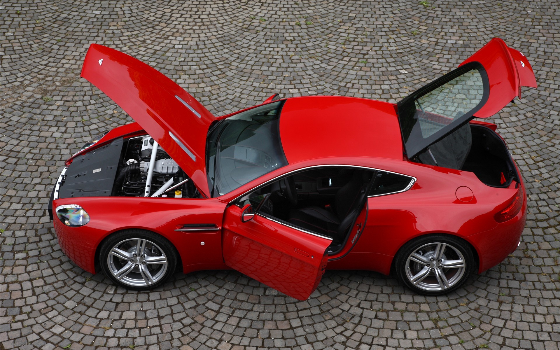 2009 Aston Martin V8 Vantage Coupe
