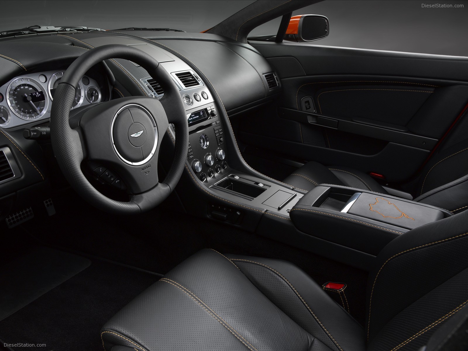 Aston Martin V8 Vantage N400