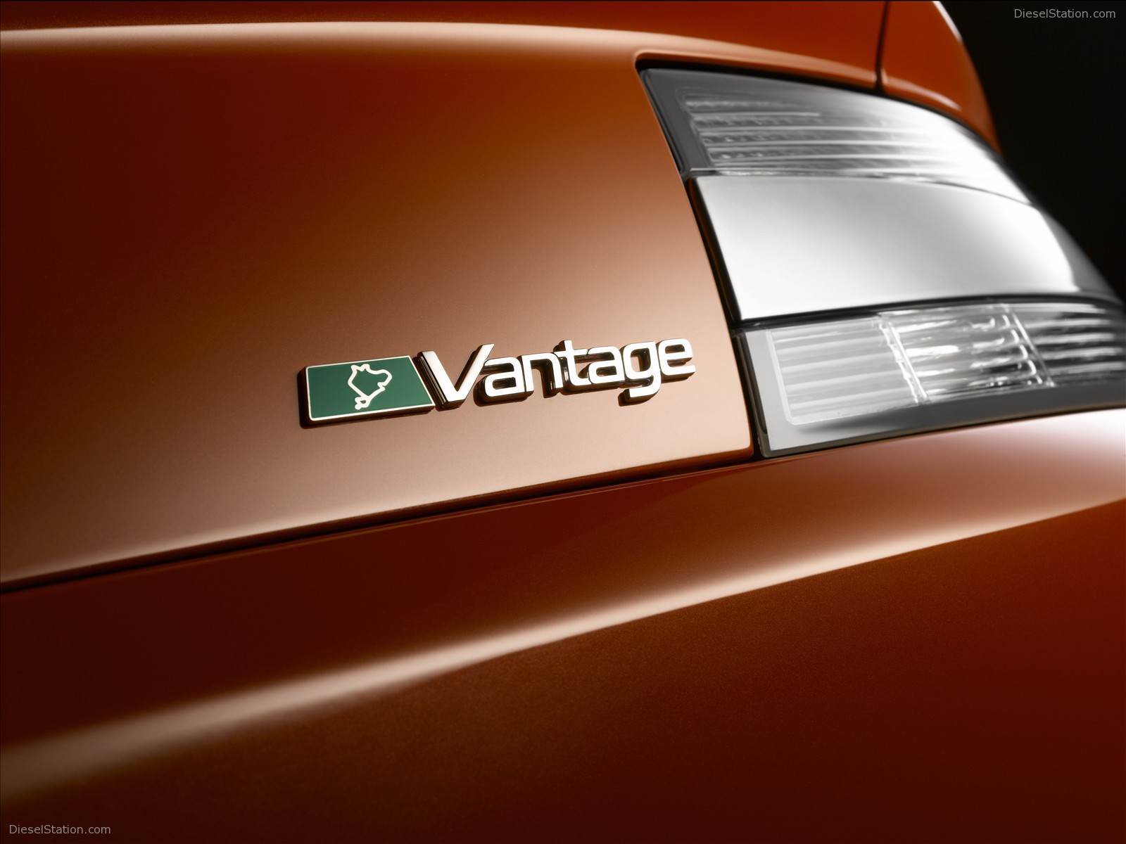 Aston Martin V8 Vantage N400