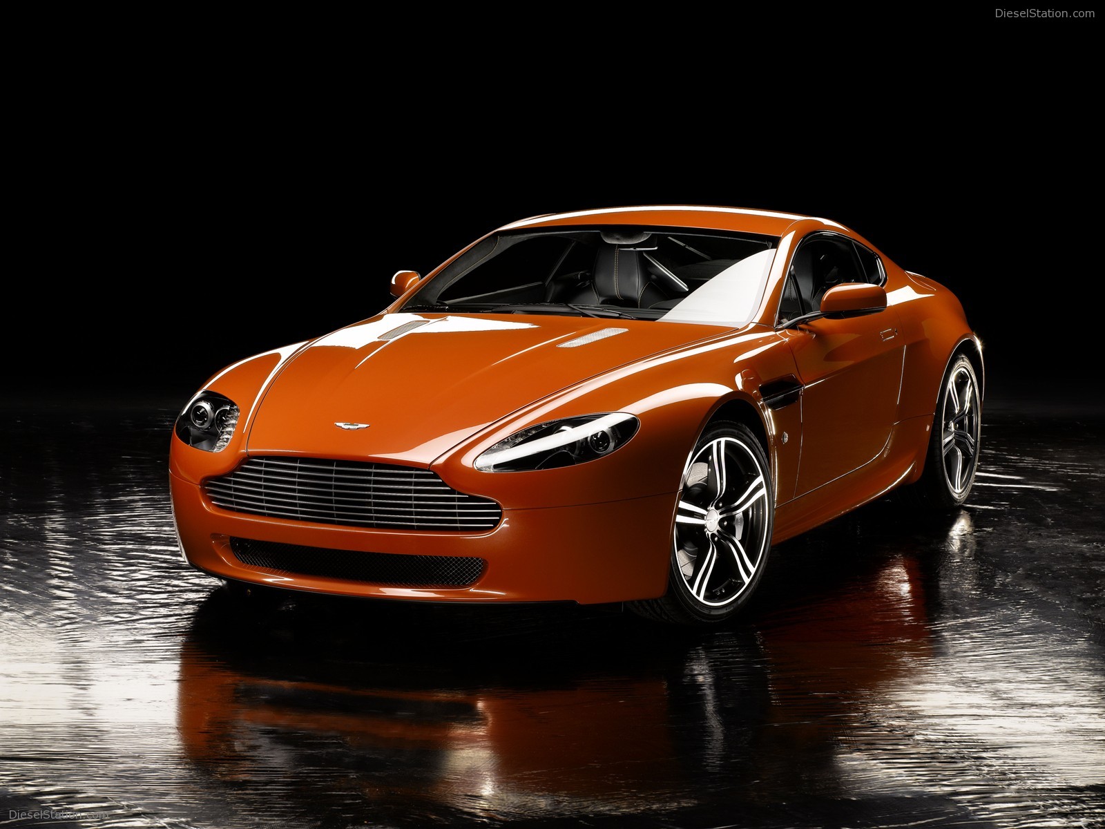 Aston Martin V8 Vantage N400
