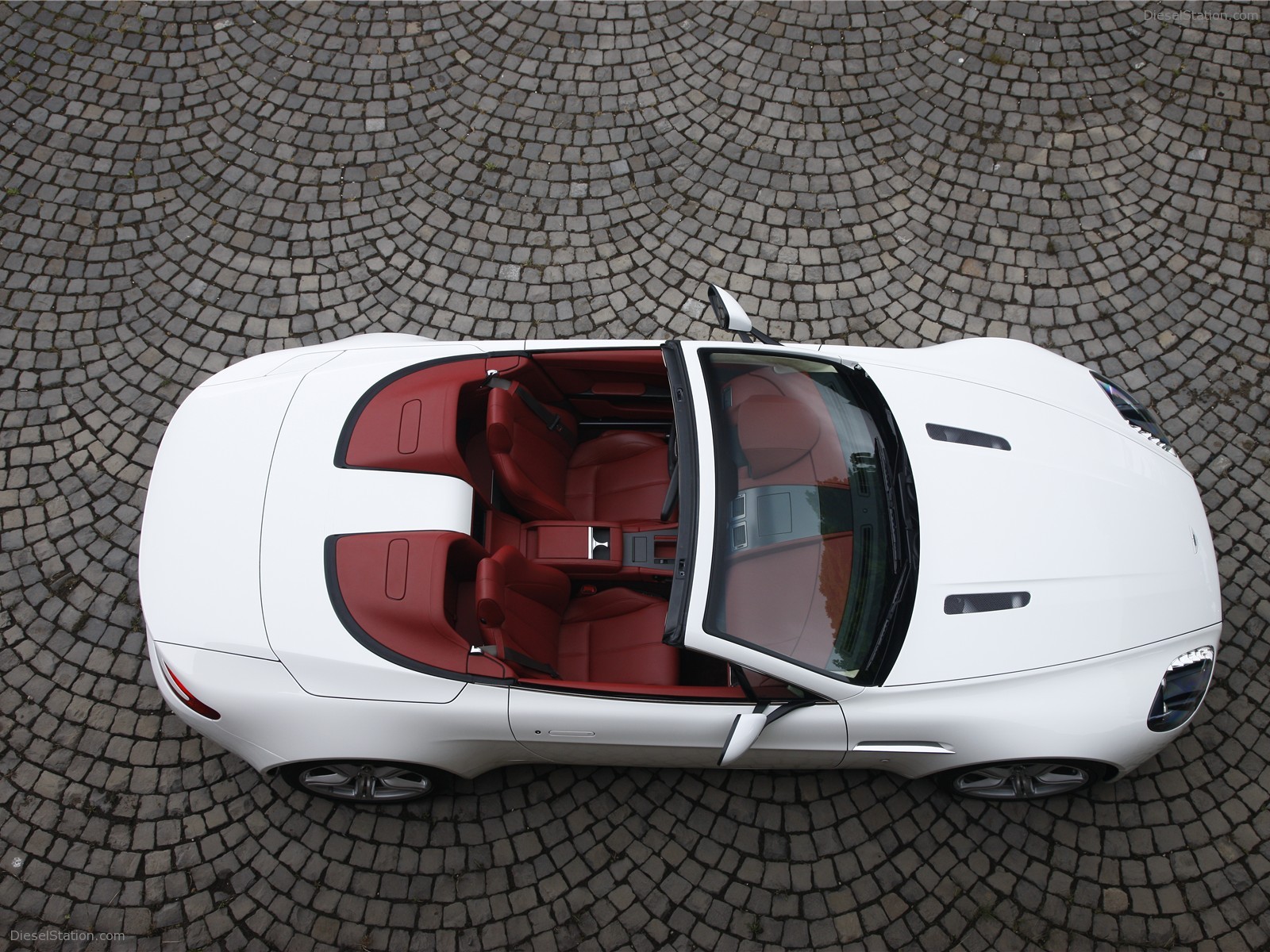 Aston Martin V8 Vantage Roadster