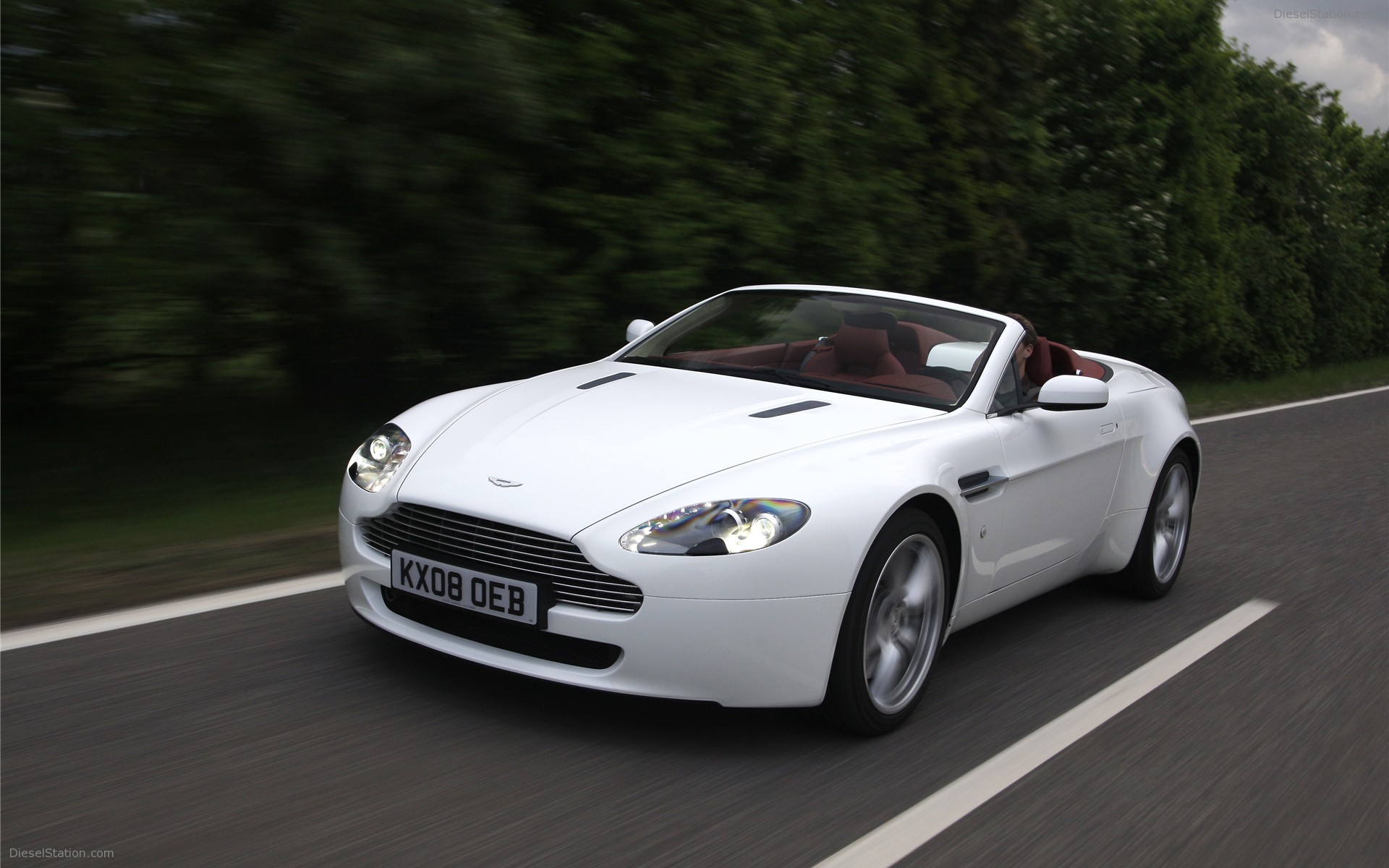 Aston Martin V8 Vantage Roadster