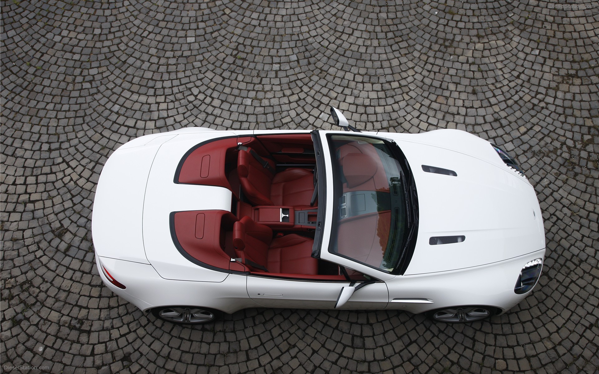 Aston Martin V8 Vantage Roadster