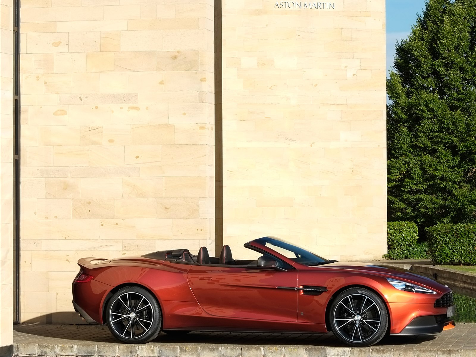 Aston Martin Vanquish Volante Q 2013