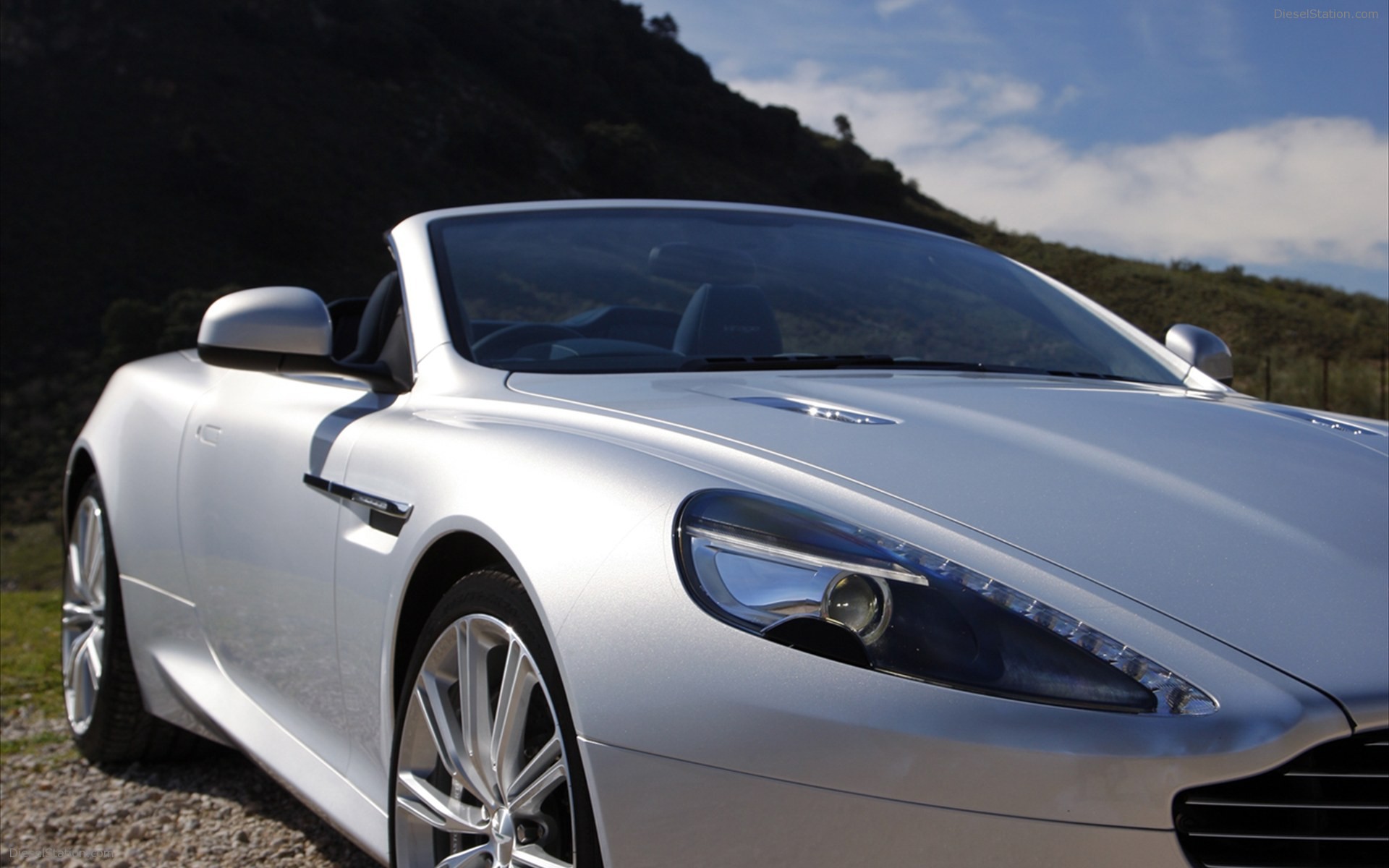 Aston Martin Virage Volante 2011