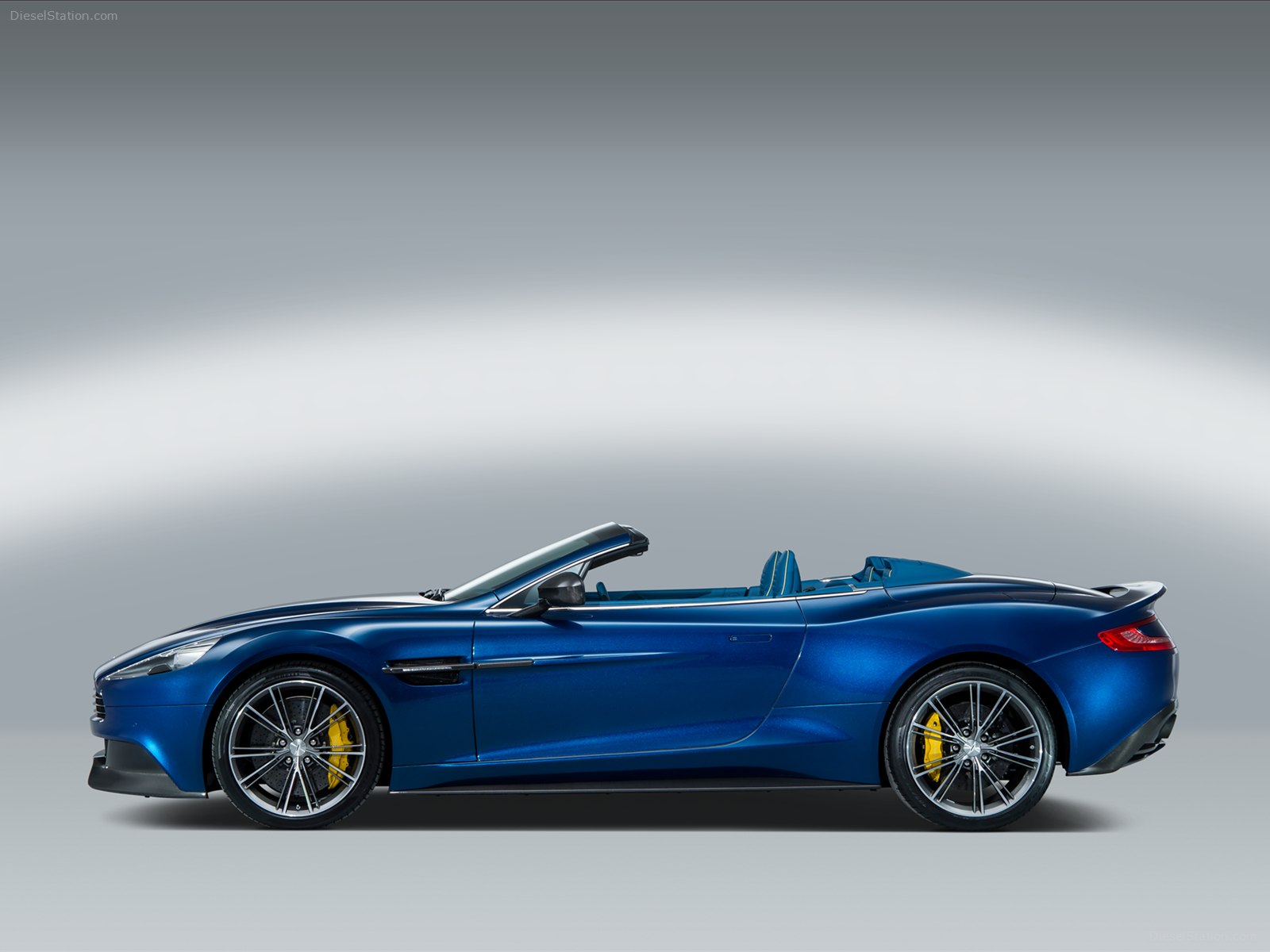 Aston Martin Vanquish Volante 2014