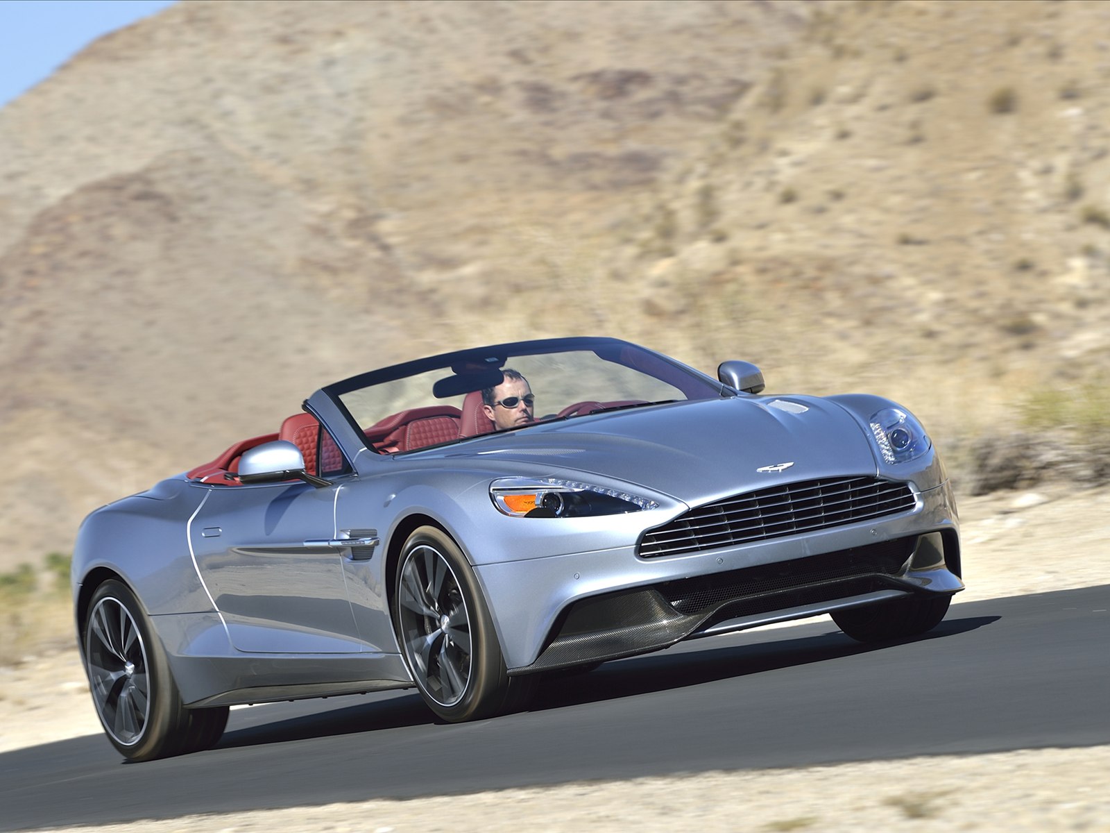 Aston Martin Vanquish Volante 2014