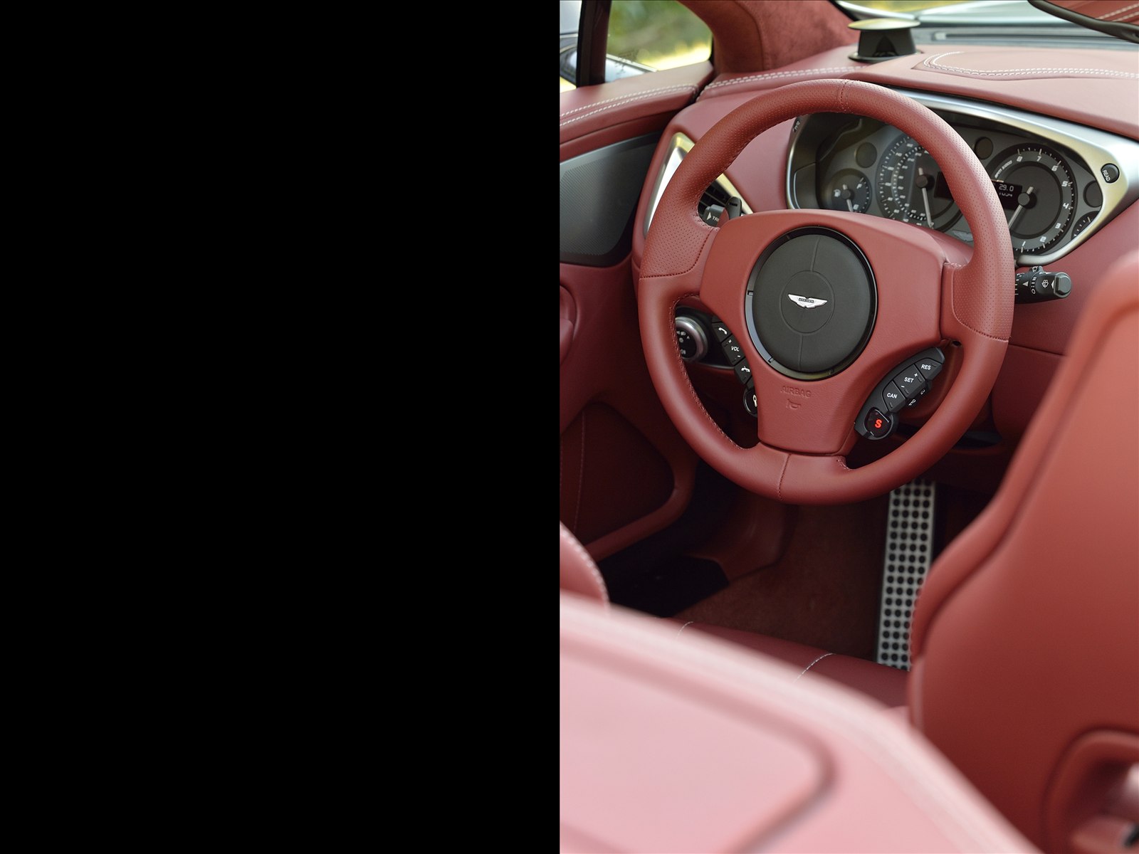 Aston Martin Vanquish Volante 2014