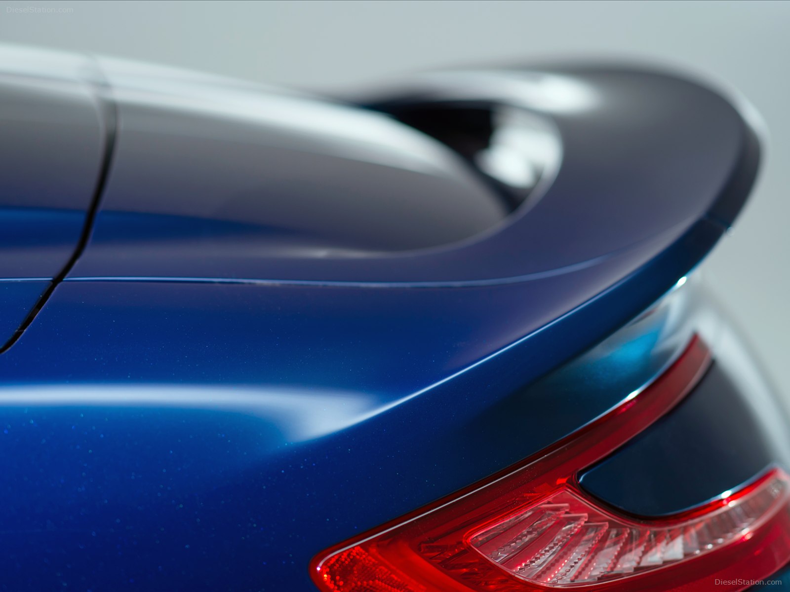 Aston Martin Vanquish Volante 2014