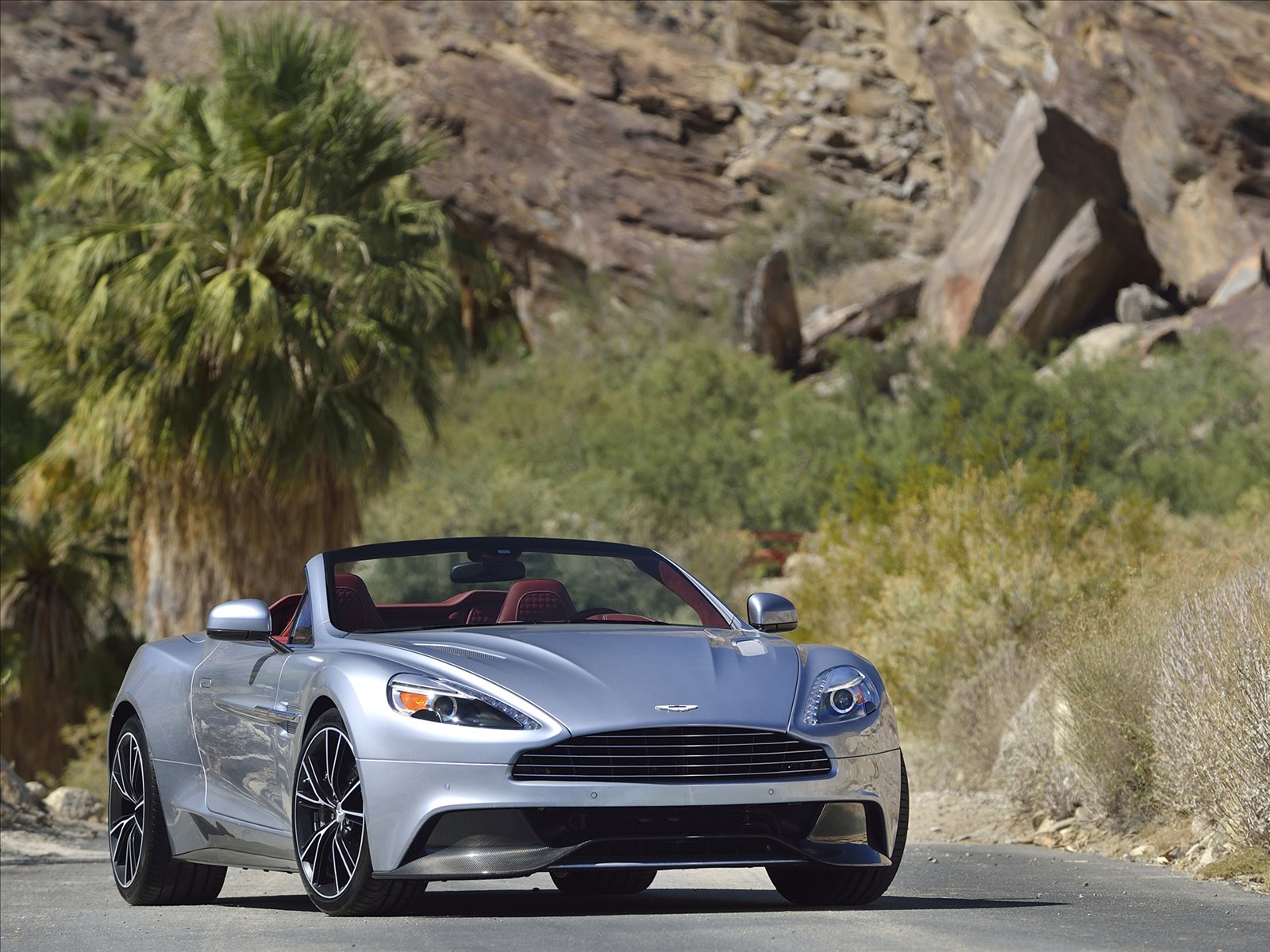 Aston Martin Vanquish Volante 2014