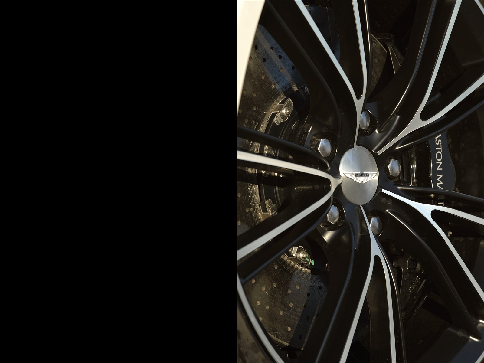 Aston Martin Vanquish Volante 2014