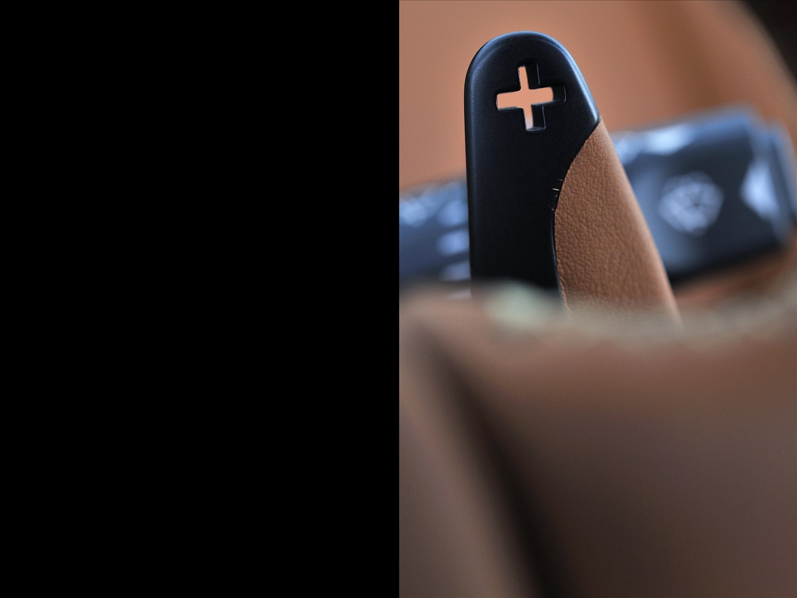 Aston Martin Vanquish Volante 2014