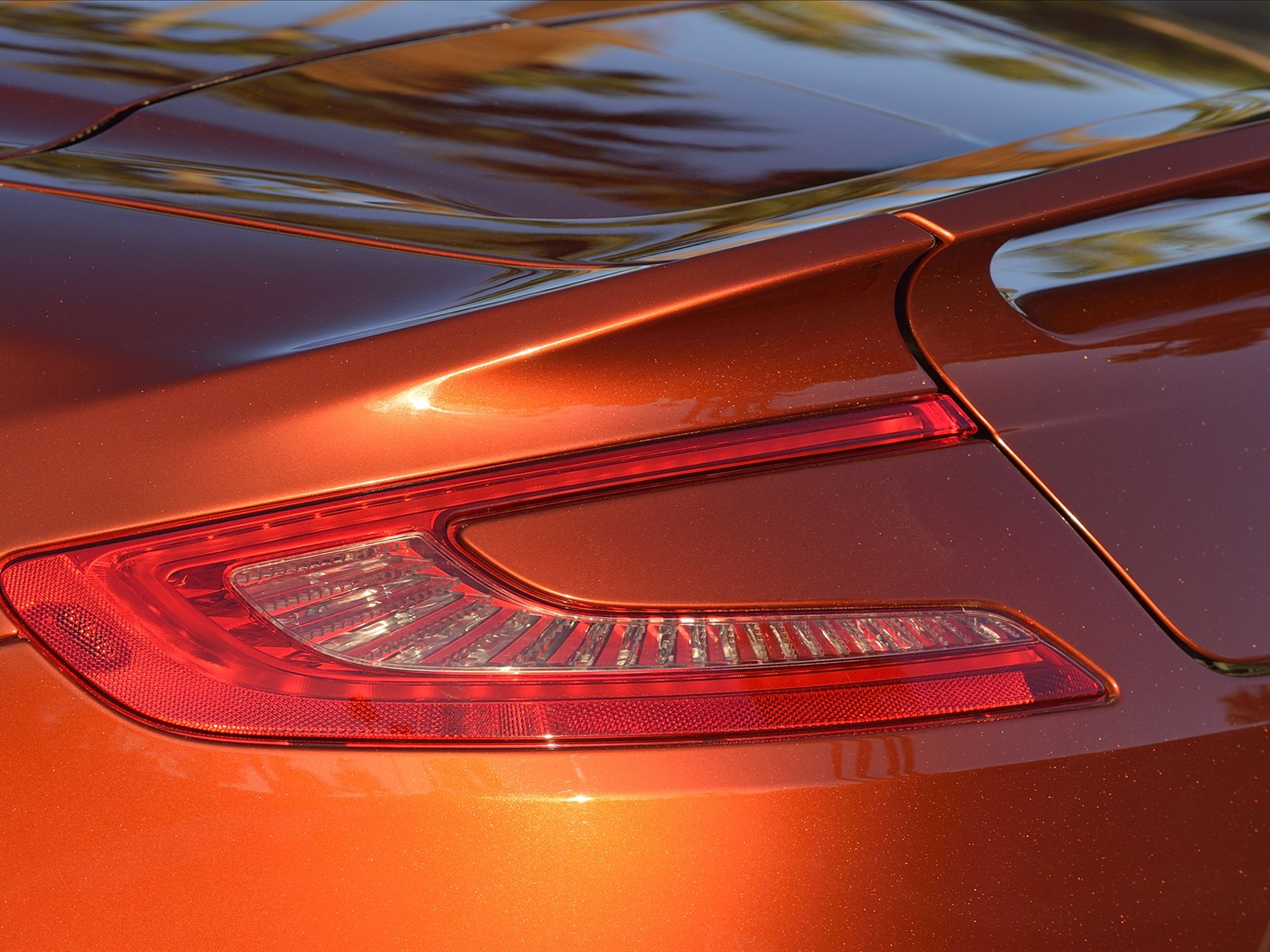 Aston Martin Vanquish Volante 2014