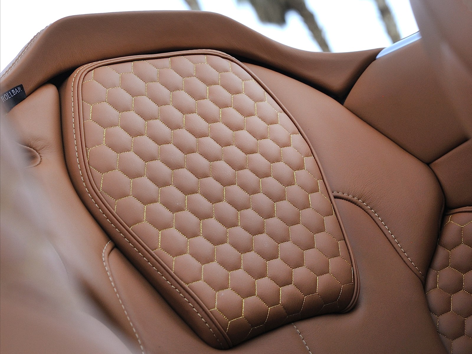 Aston Martin Vanquish Volante 2014