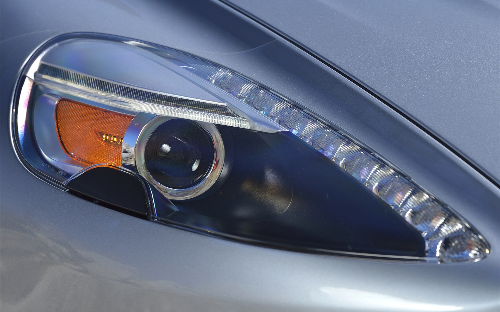 Aston Martin Vanquish Volante 2014