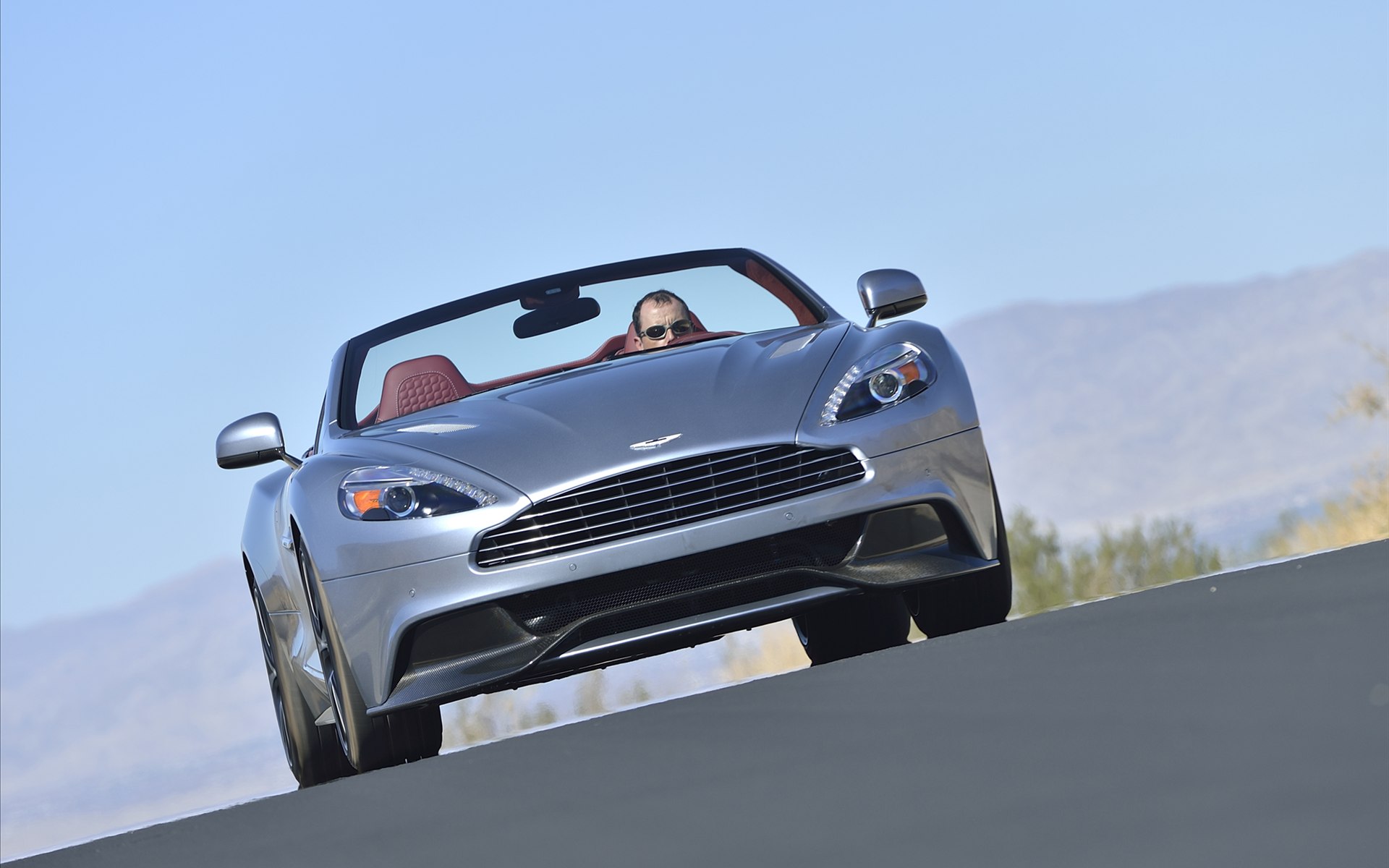 Aston Martin Vanquish Volante 2014